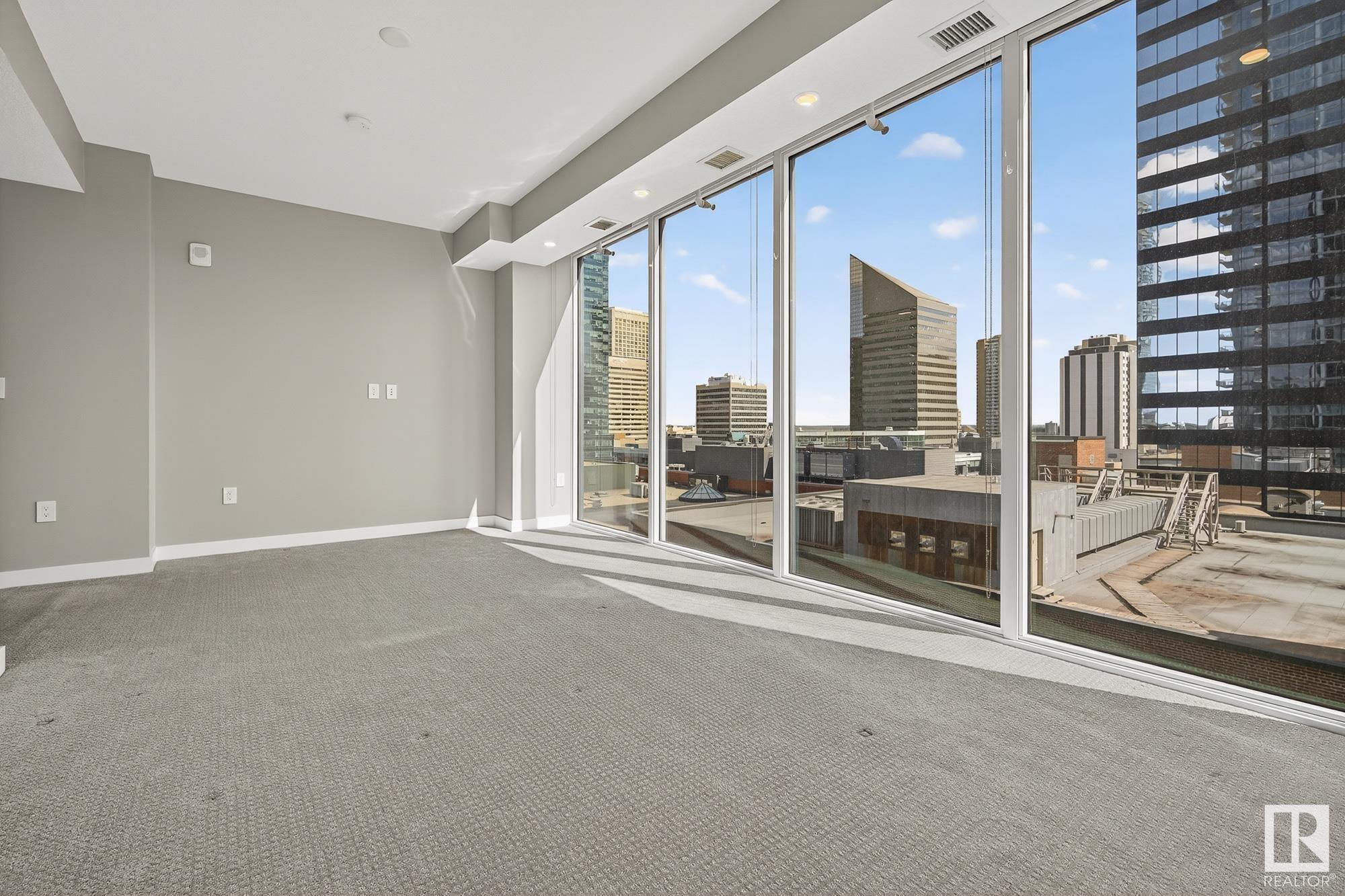 #900 10180 103 ST NW