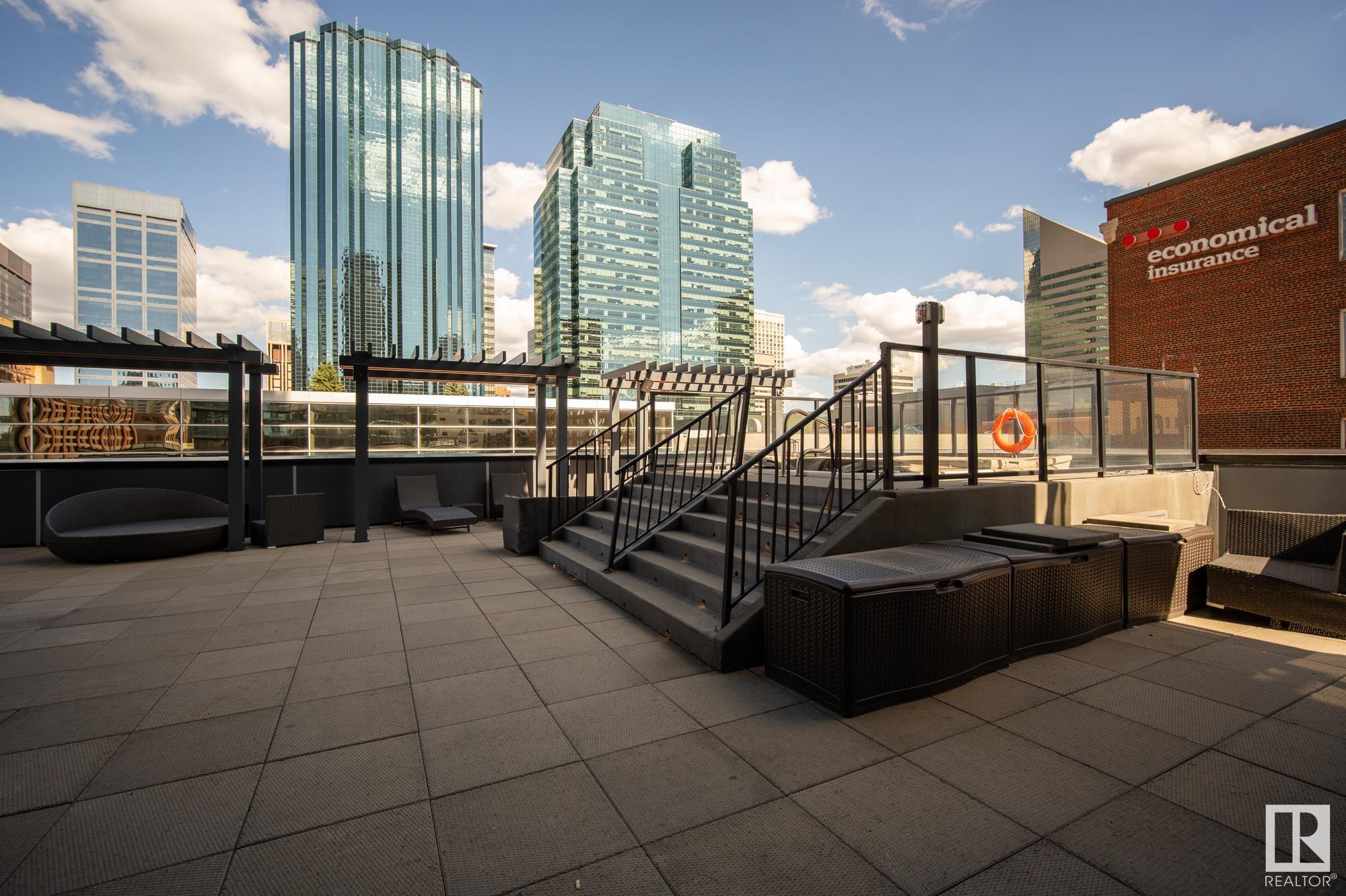 #900 10180 103 ST NW