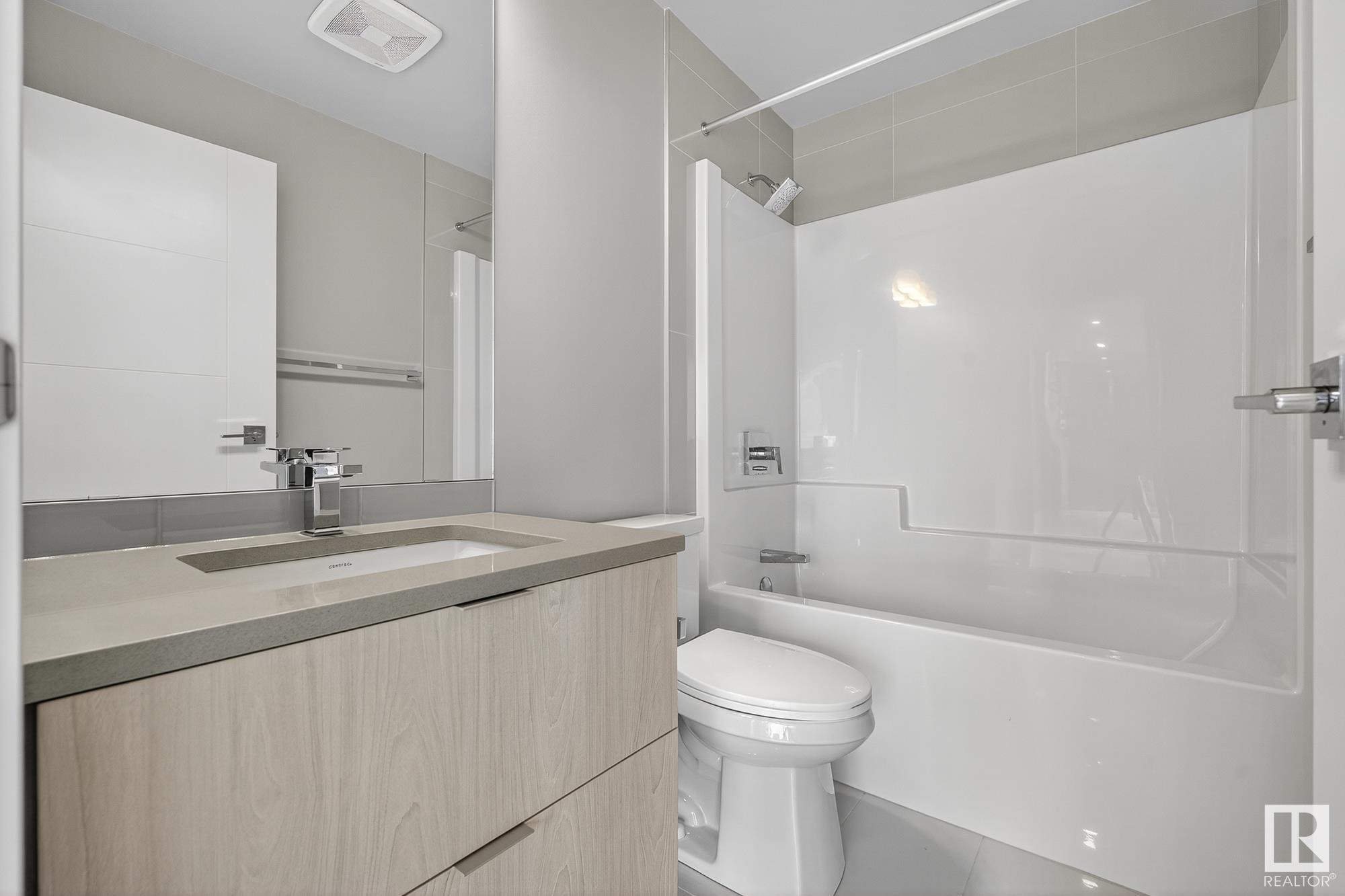 #900 10180 103 ST NW