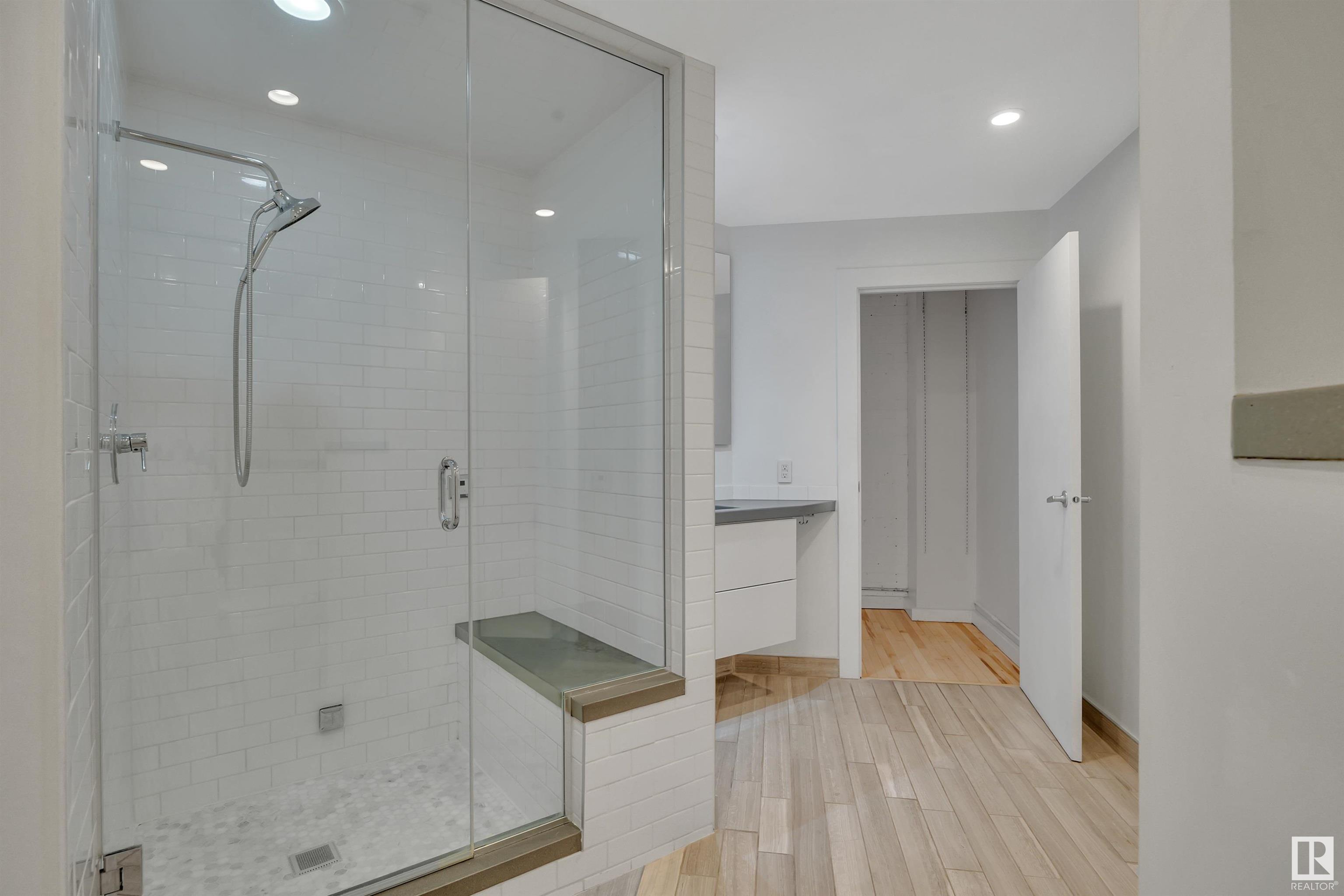#102 10169 104 ST NW