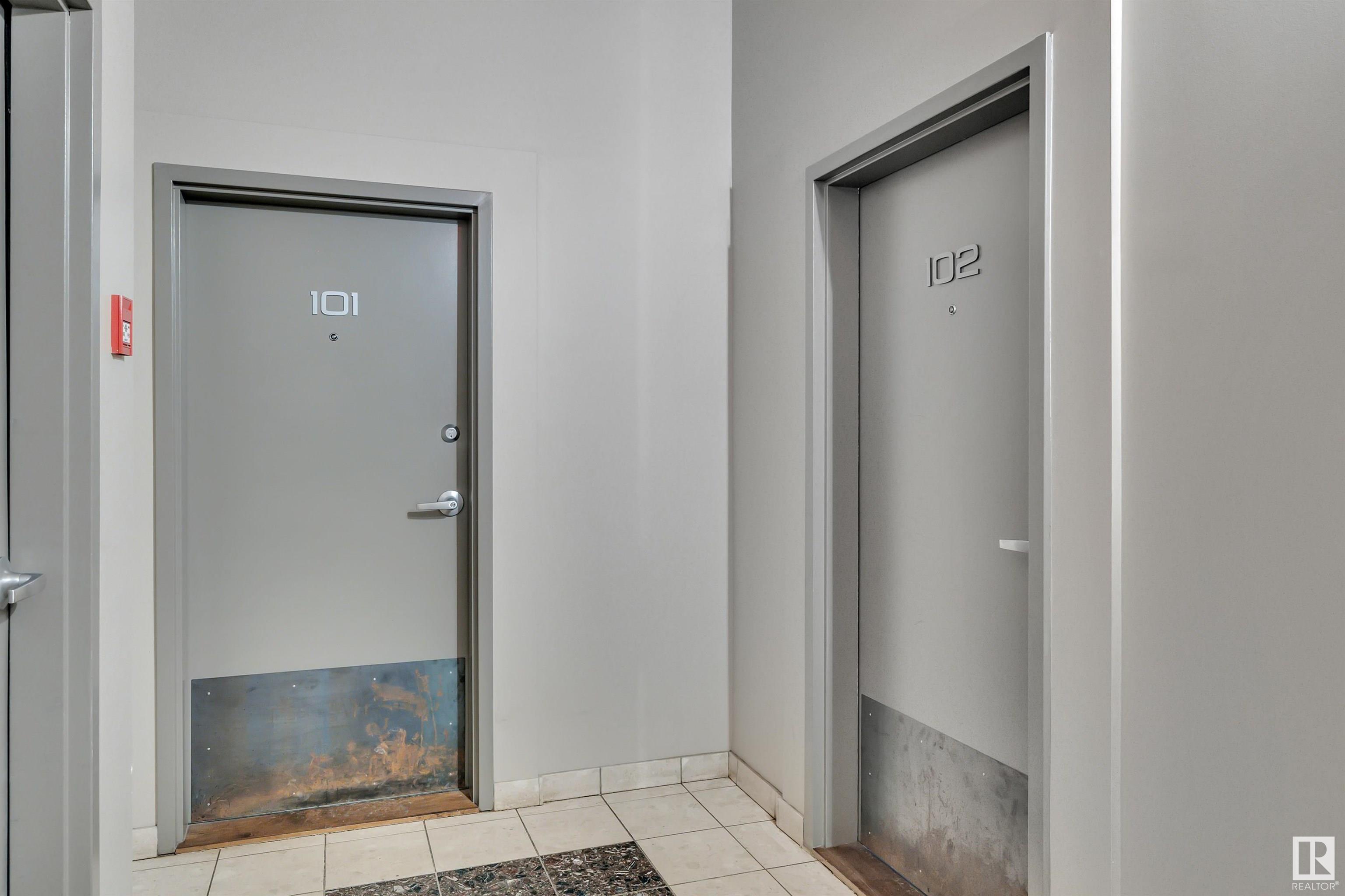 #102 10169 104 ST NW