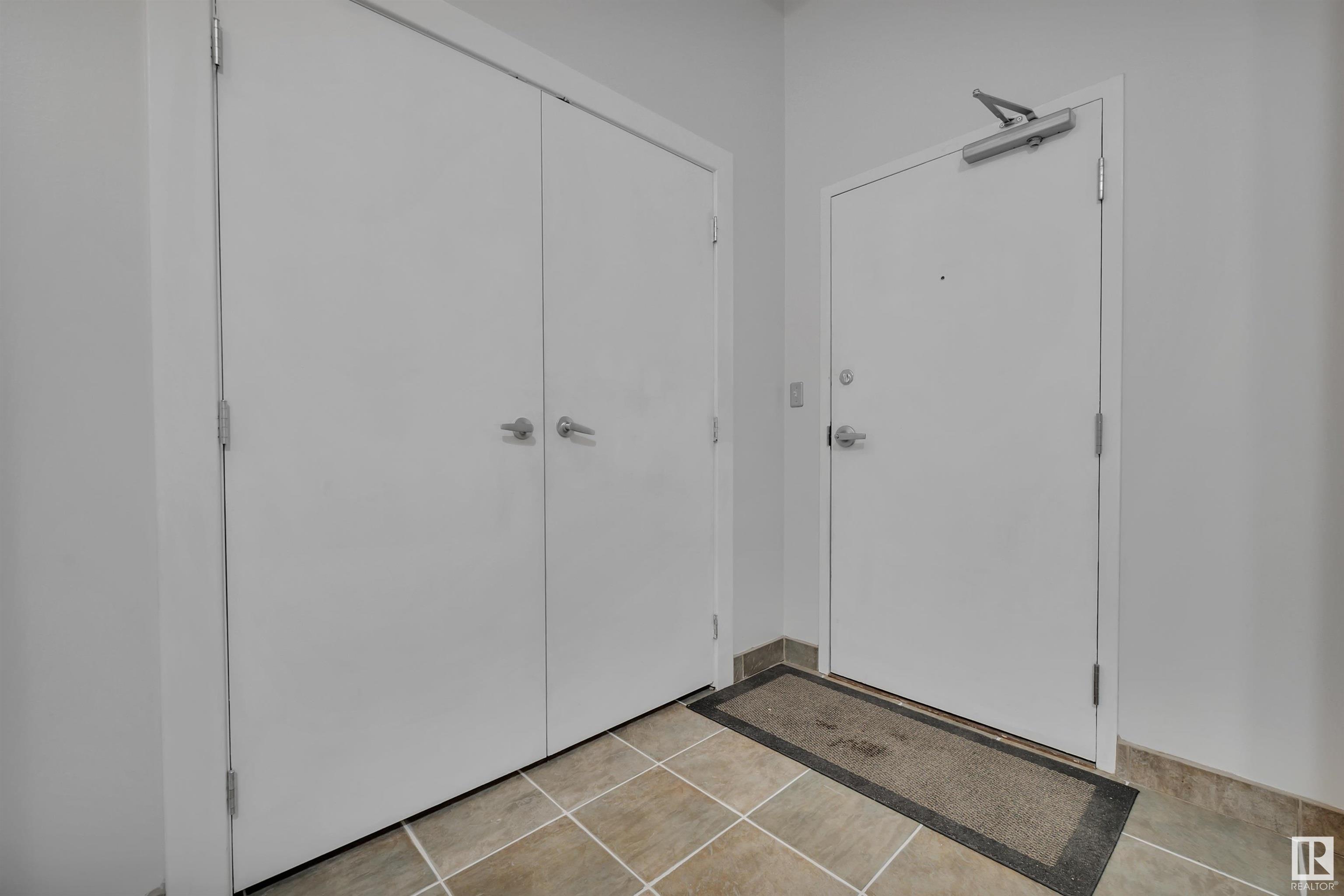 #102 10169 104 ST NW