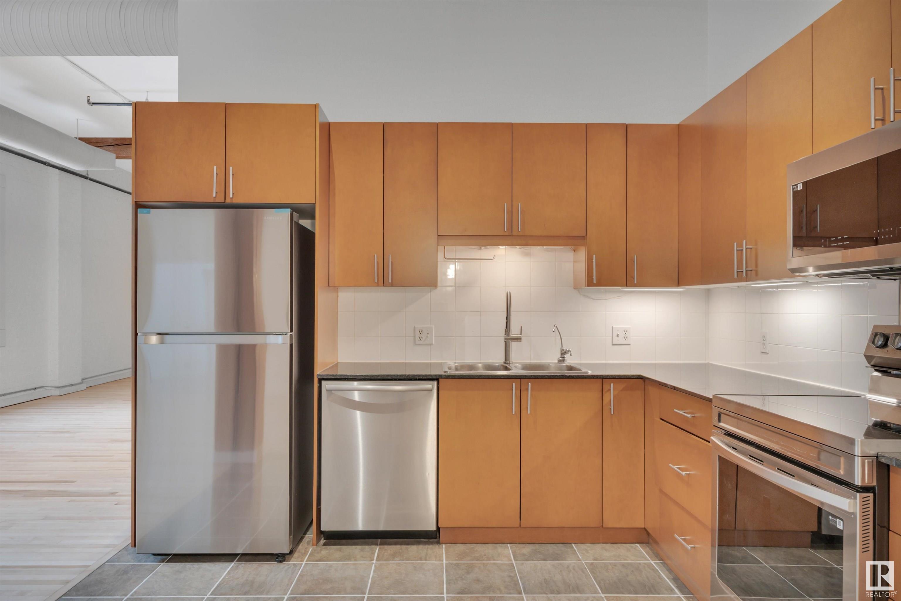 #102 10169 104 ST NW