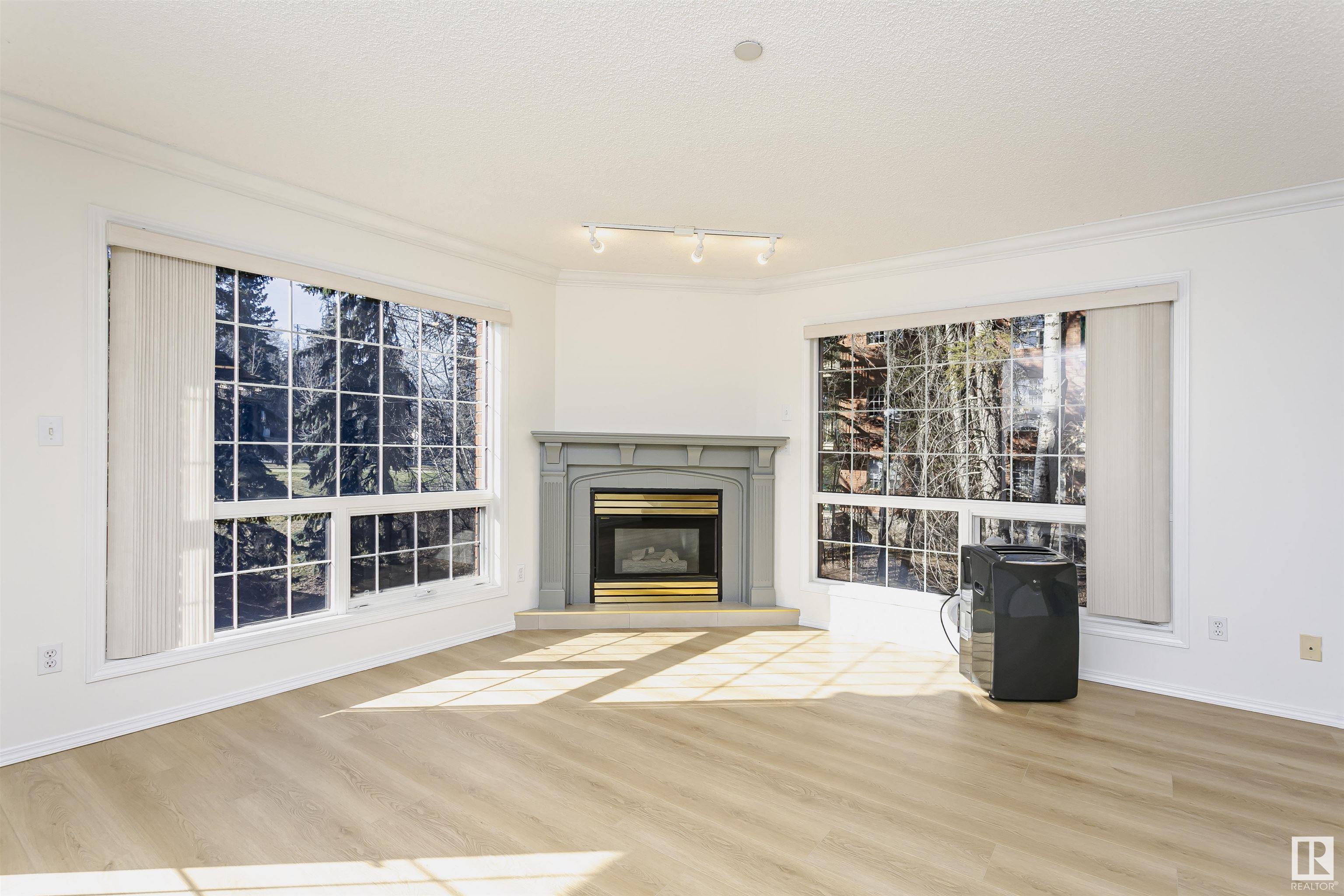 #202 20 ST JOSEPH ST