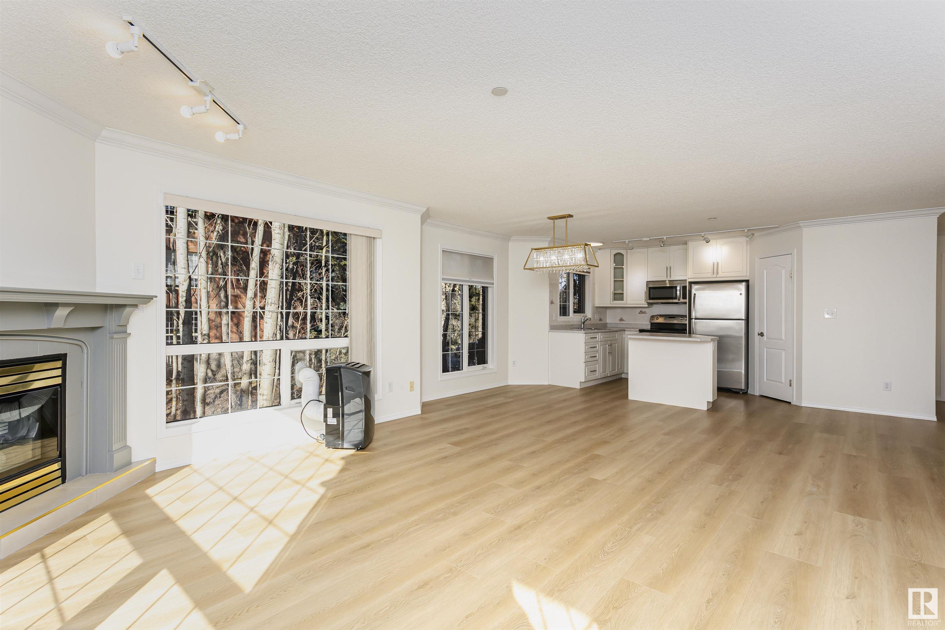 #202 20 ST JOSEPH ST