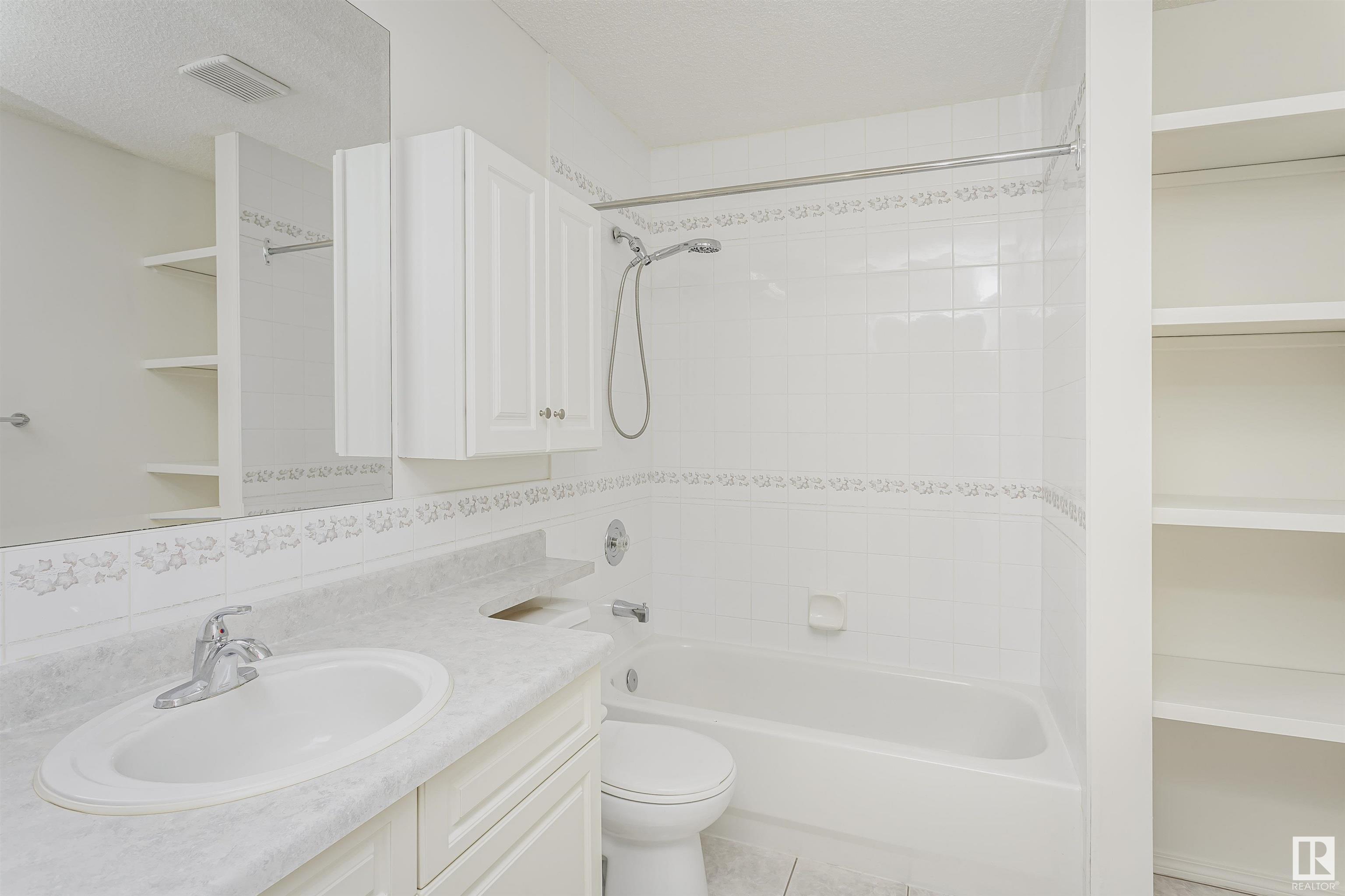 #202 20 ST JOSEPH ST