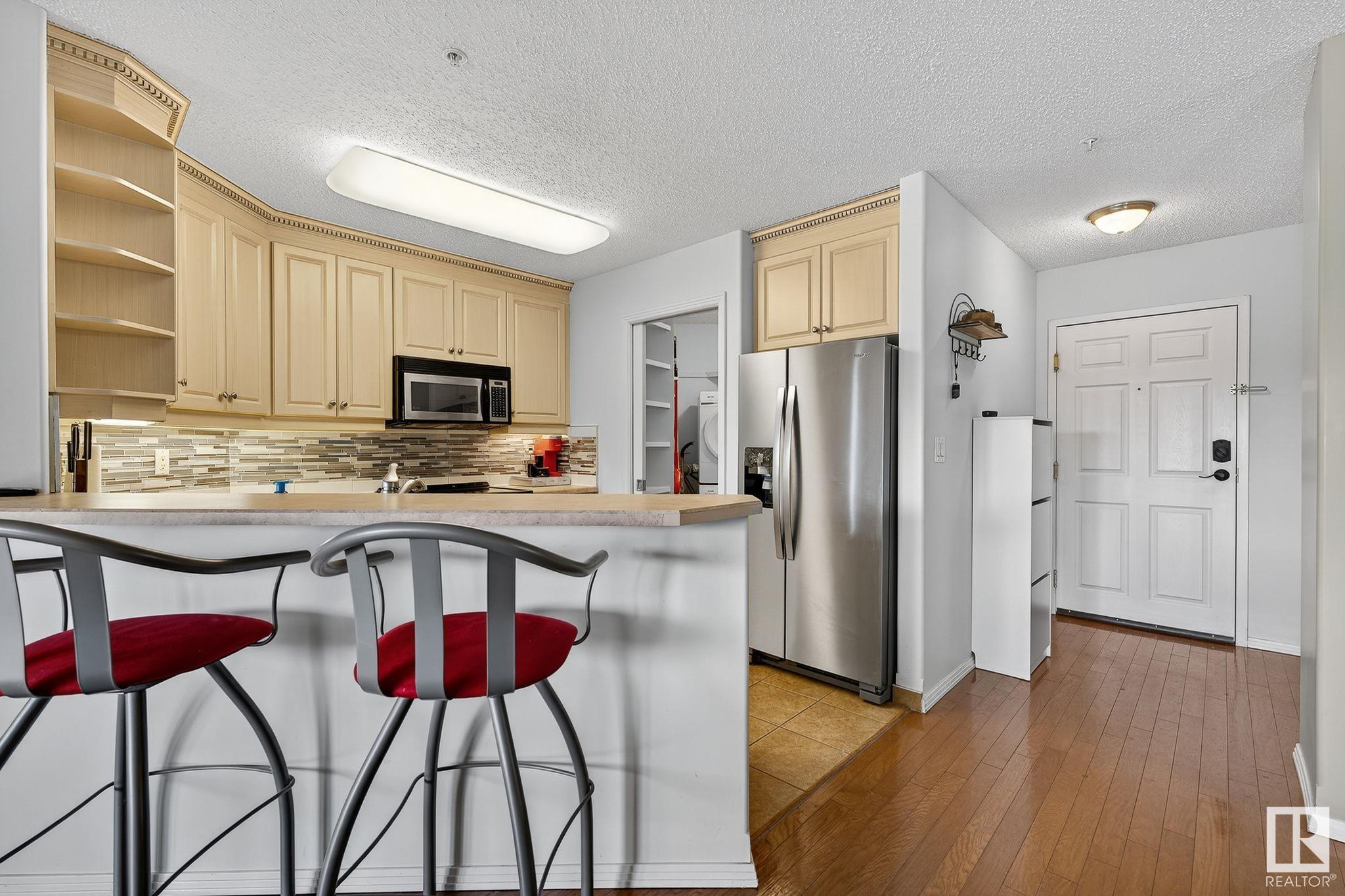 #410 10951 124 ST NW