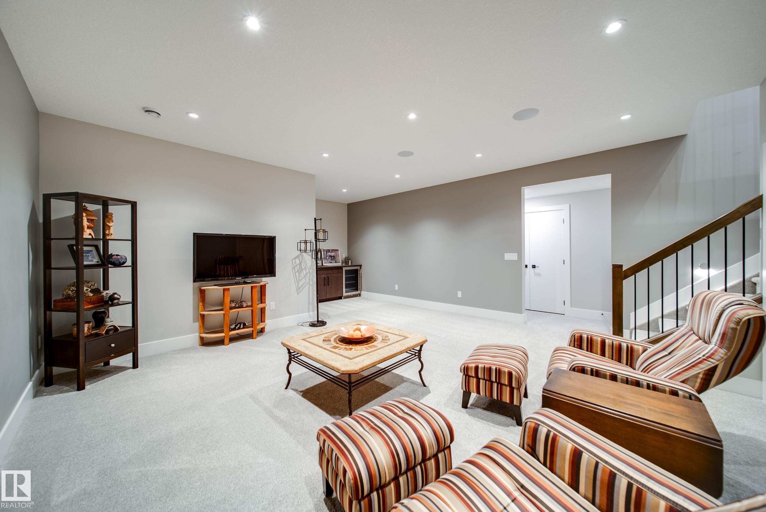 4605 KNIGHT PT SW