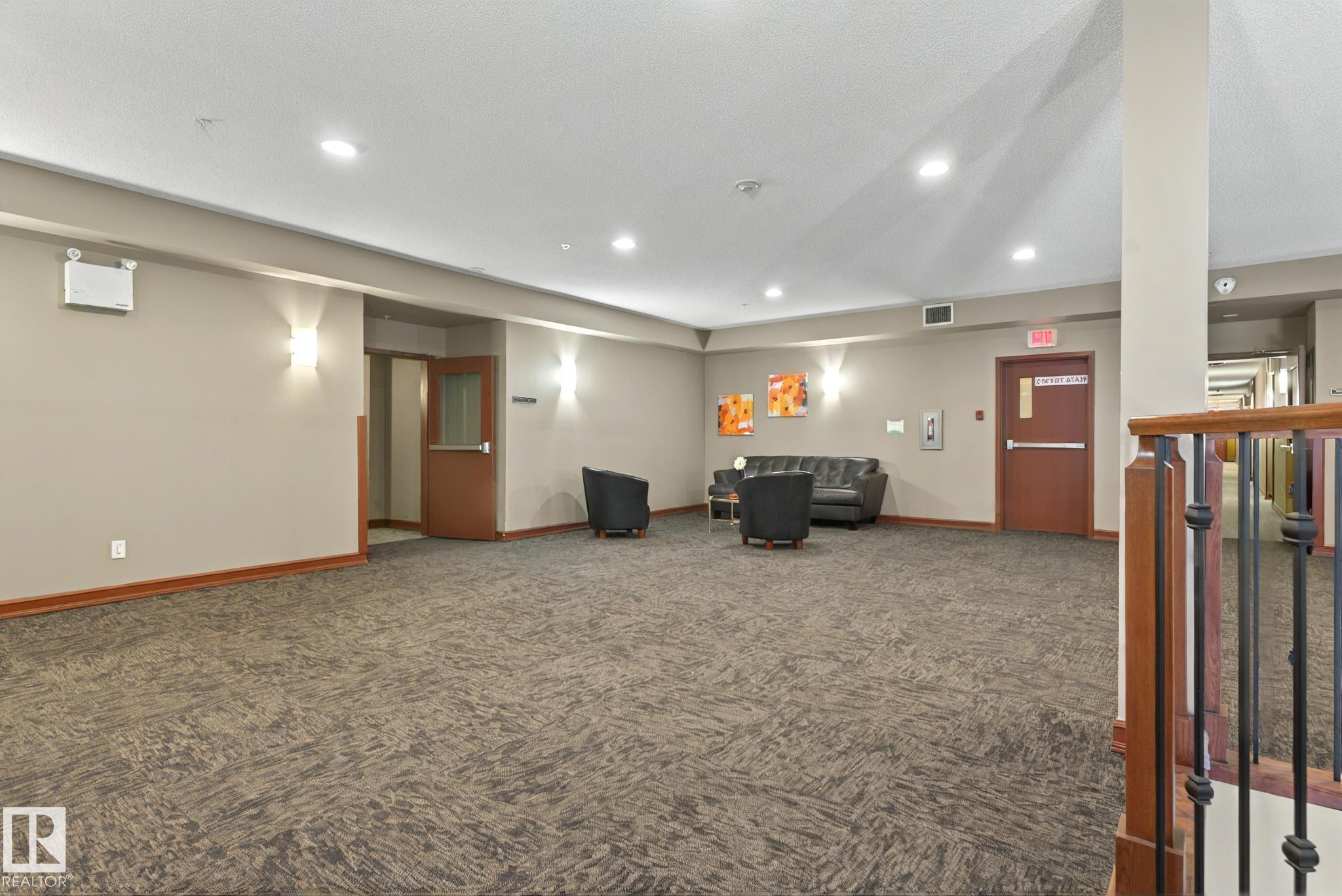 #104 263 MACEWAN RD SW