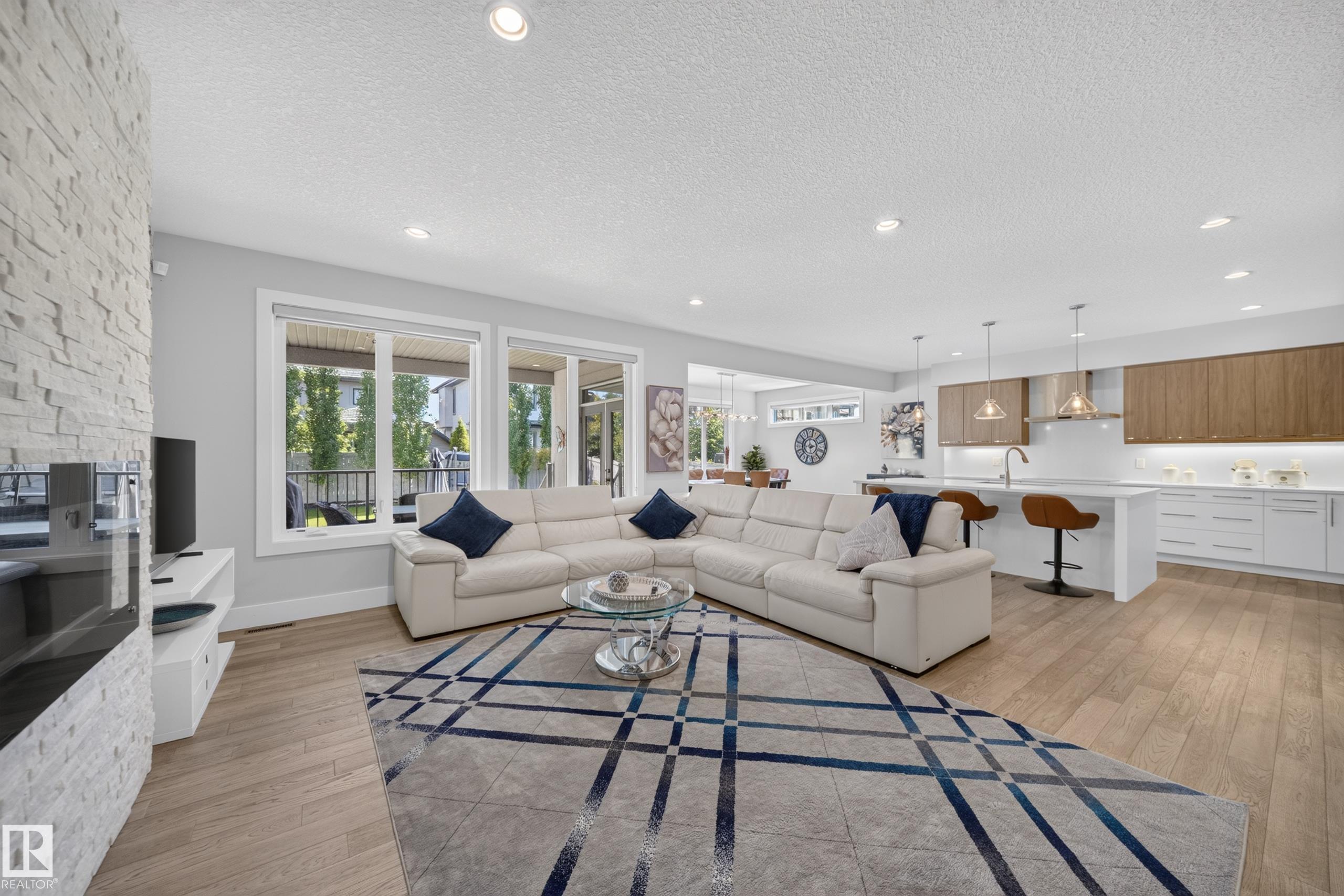 4407 WESTCLIFF CL SW