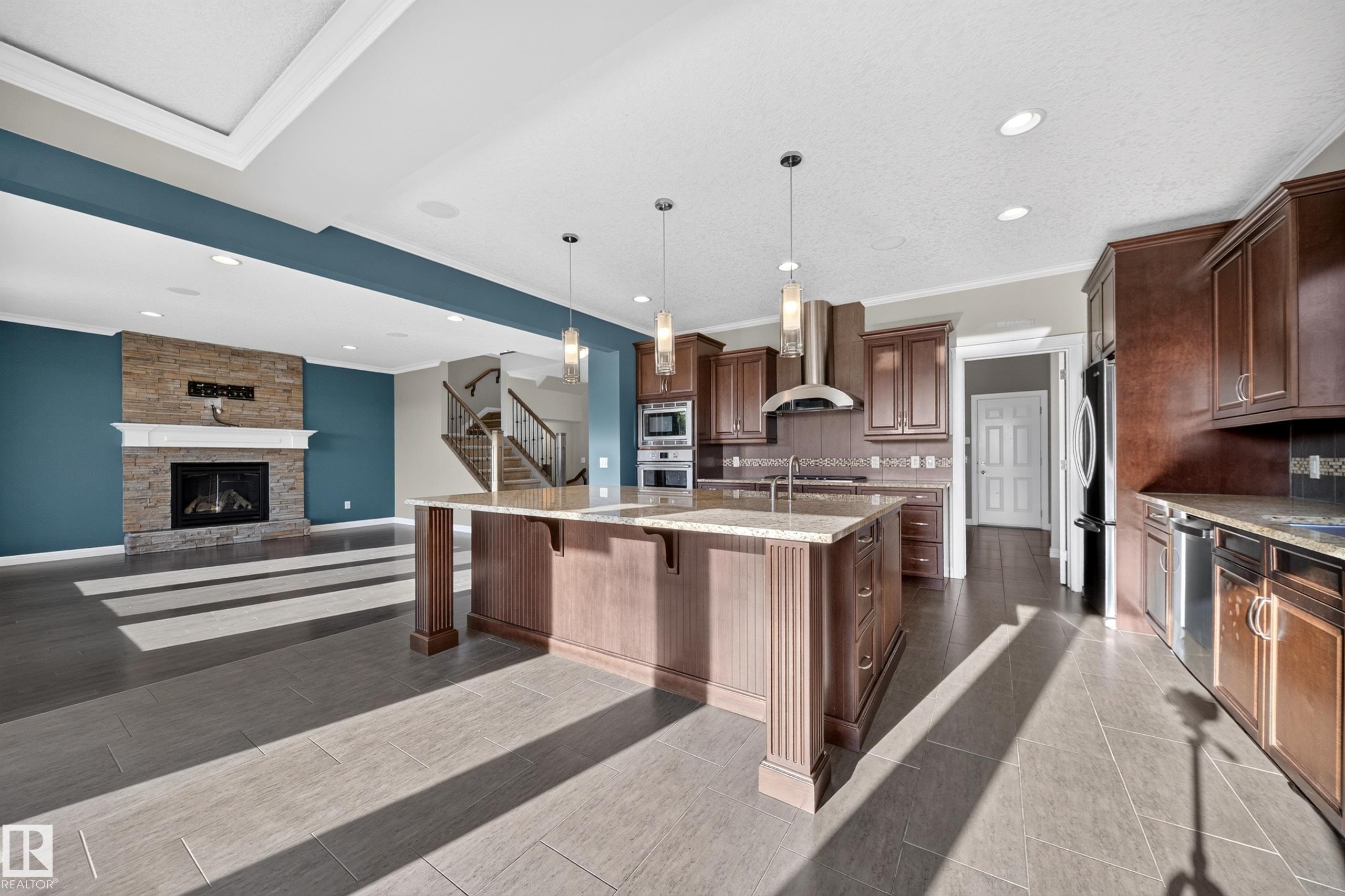 2273 WARRY LO SW