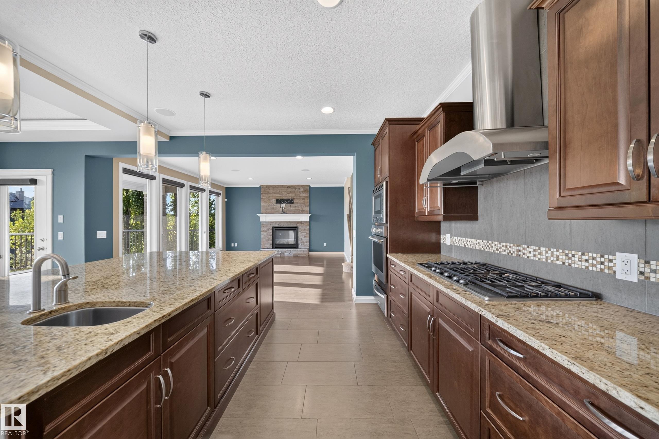 2273 WARRY LO SW