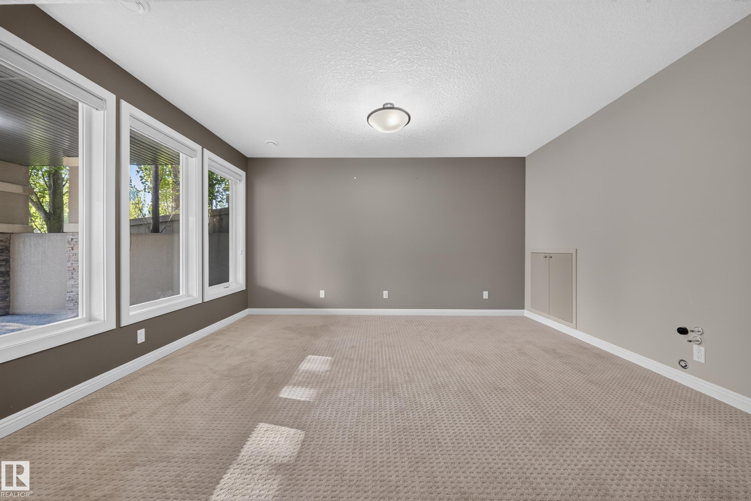 2273 WARRY LO SW