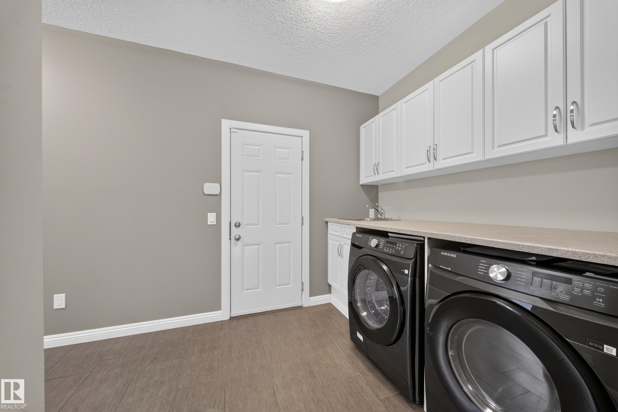 2273 WARRY LO SW