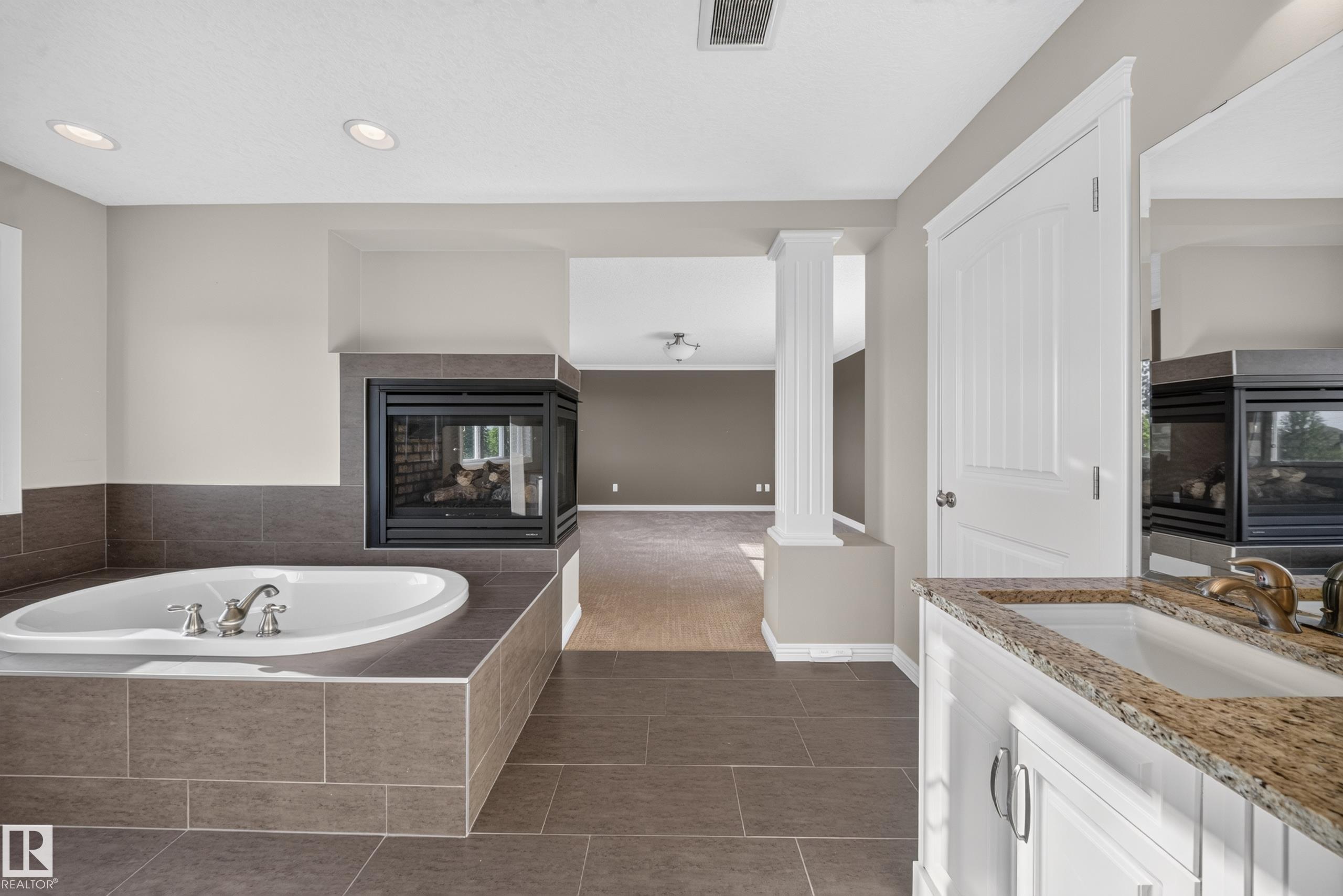 2273 WARRY LO SW