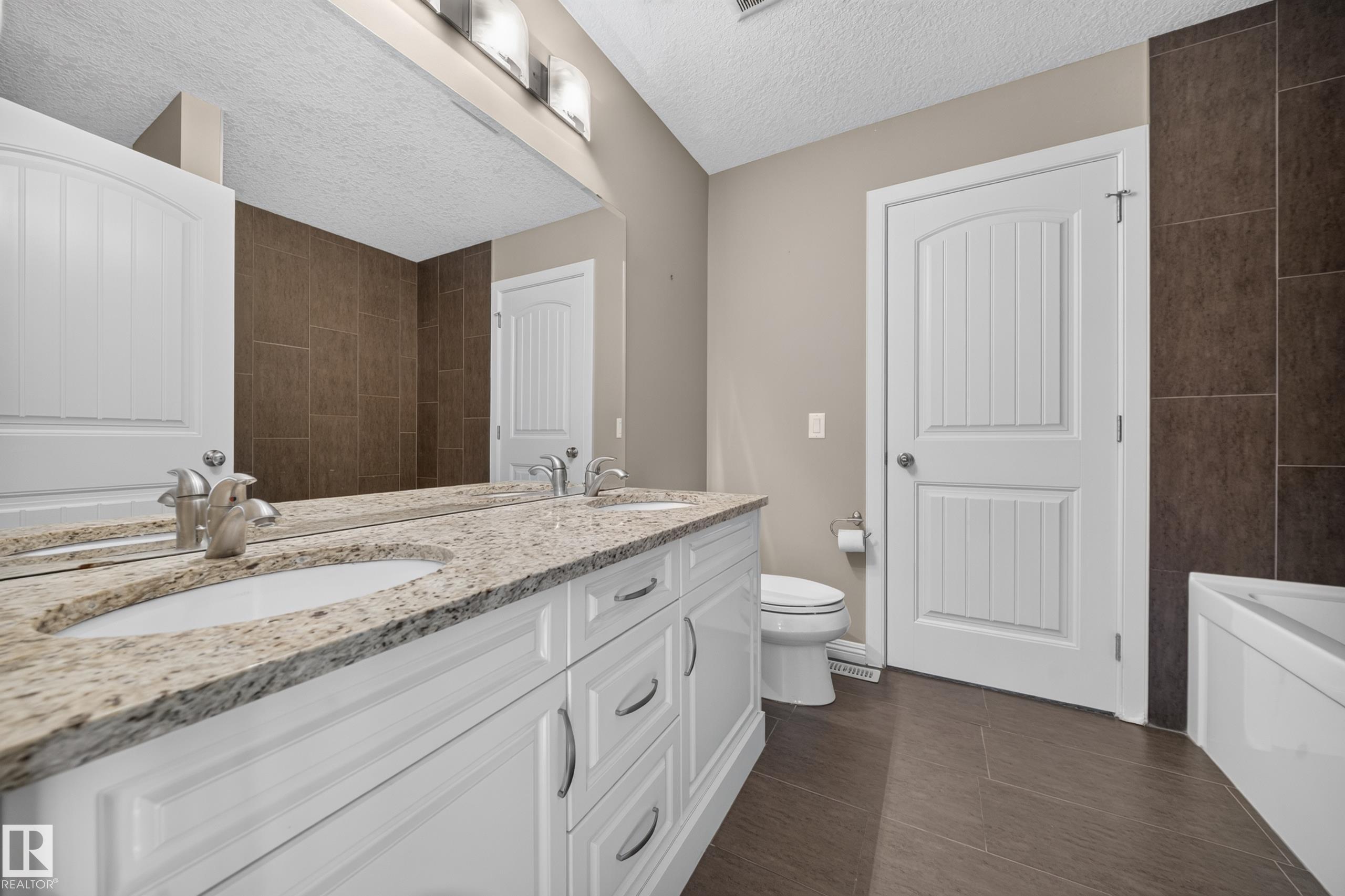 2273 WARRY LO SW