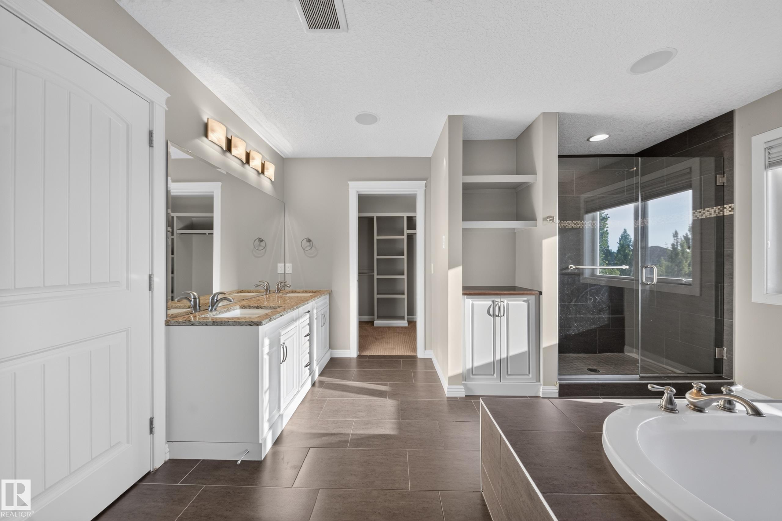 2273 WARRY LO SW
