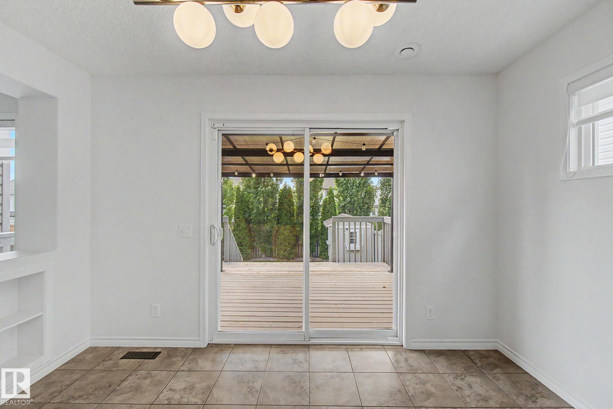 616 61 ST SW