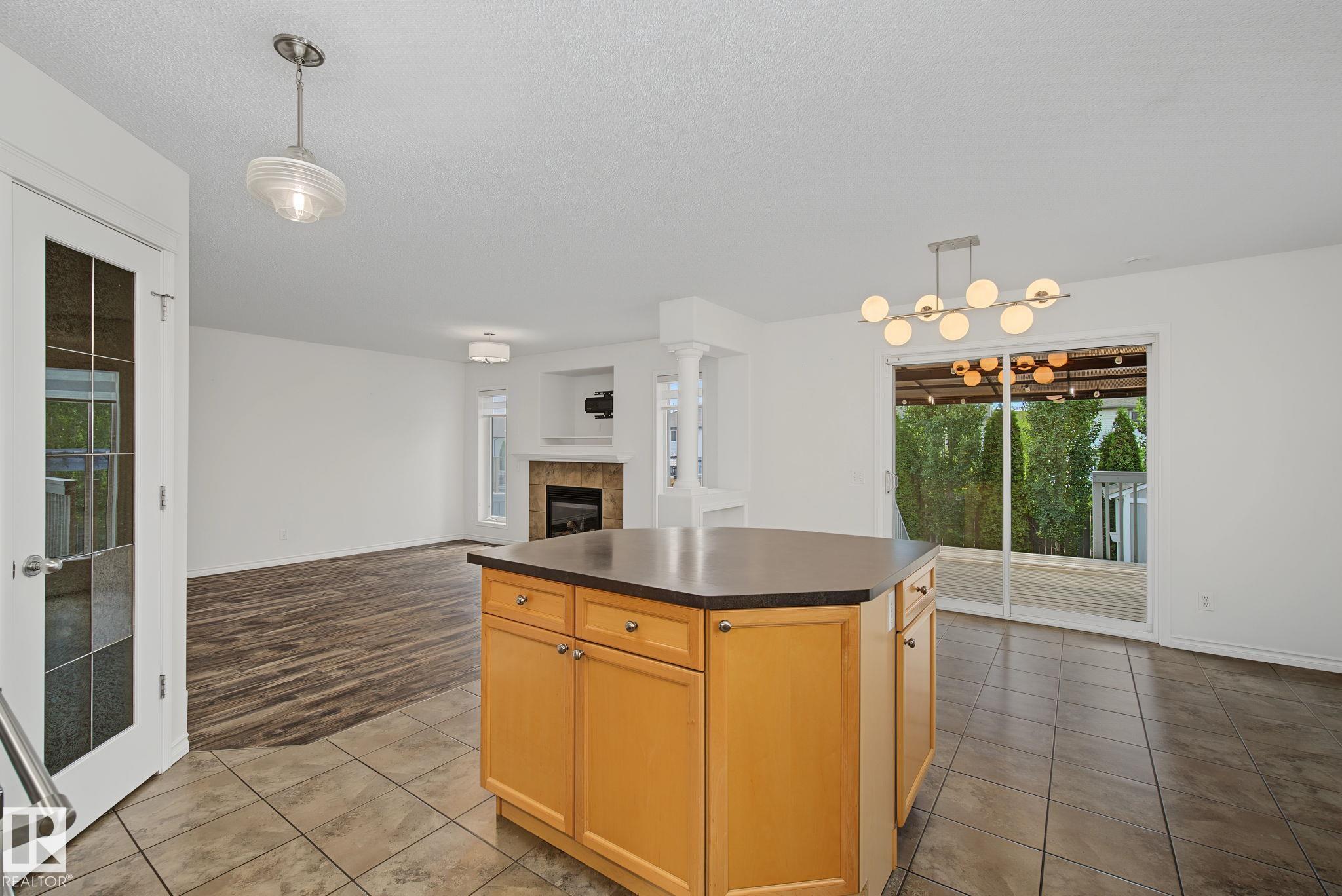 616 61 ST SW
