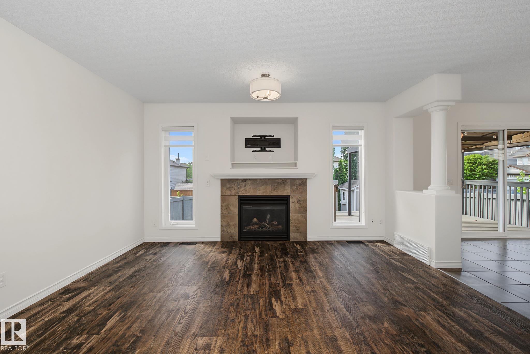 616 61 ST SW