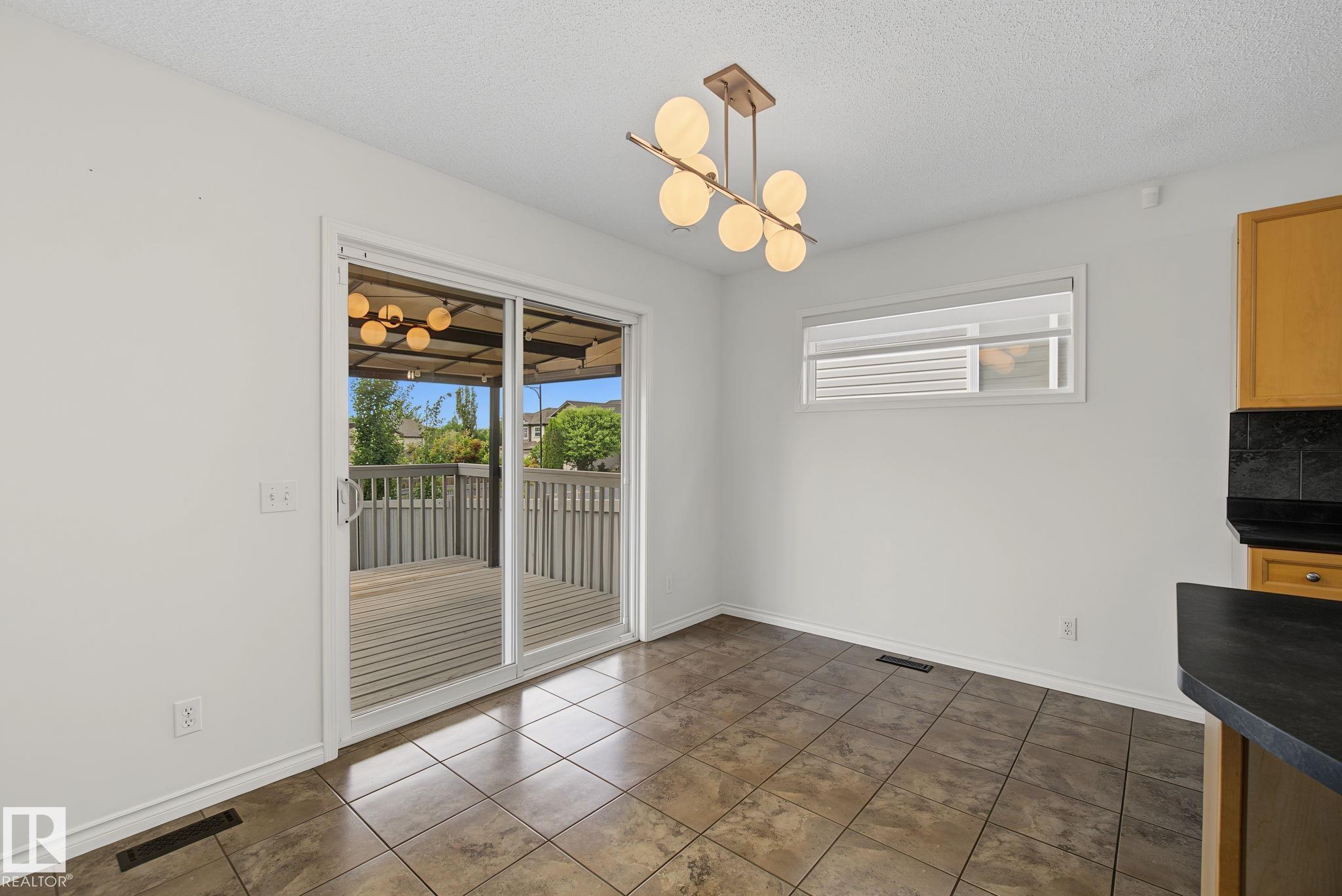 616 61 ST SW