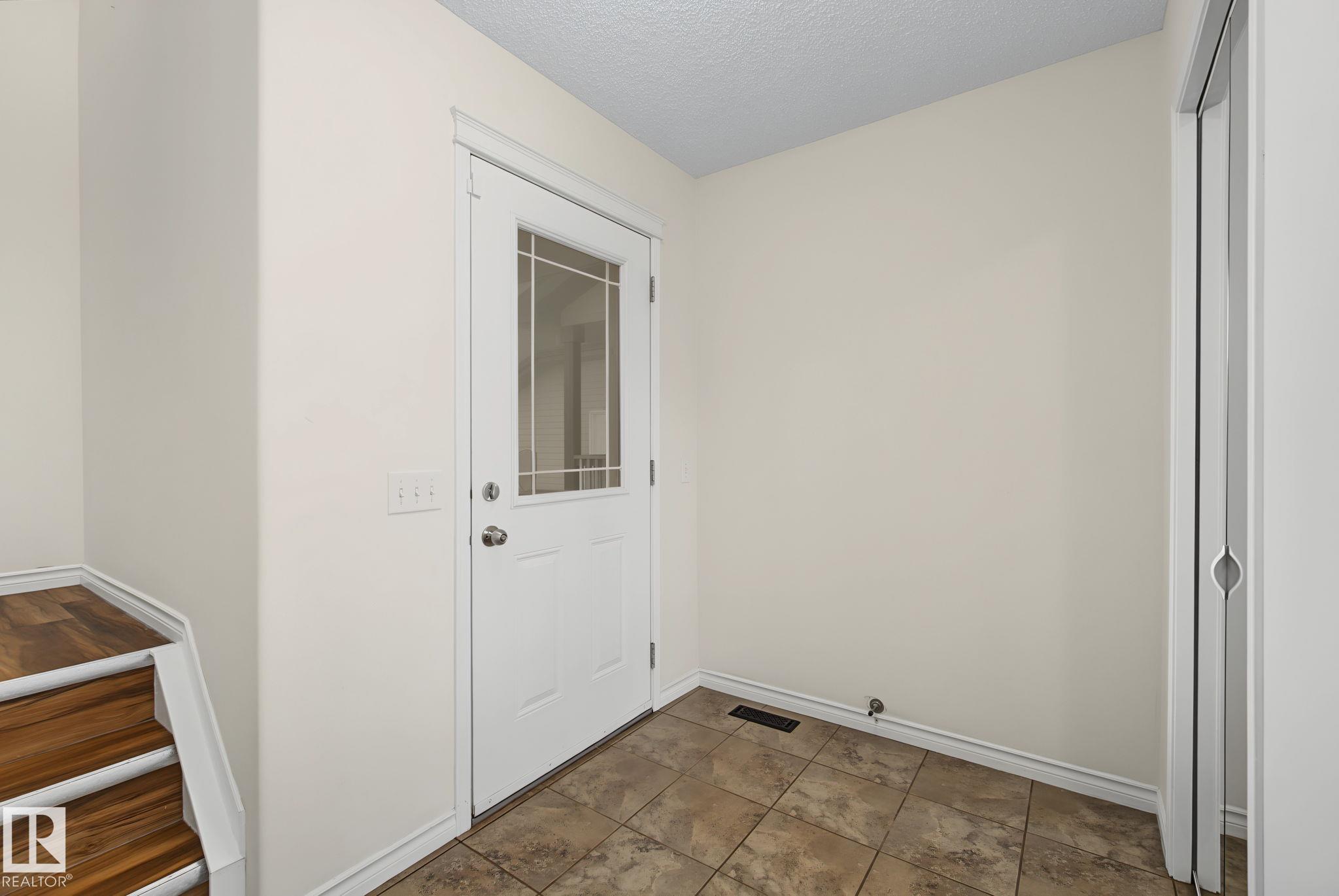 616 61 ST SW