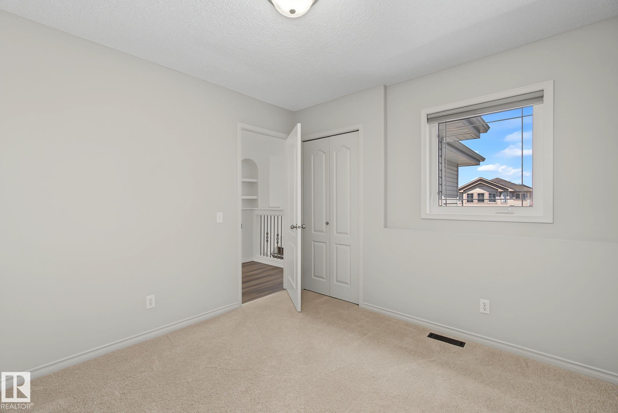 616 61 ST SW