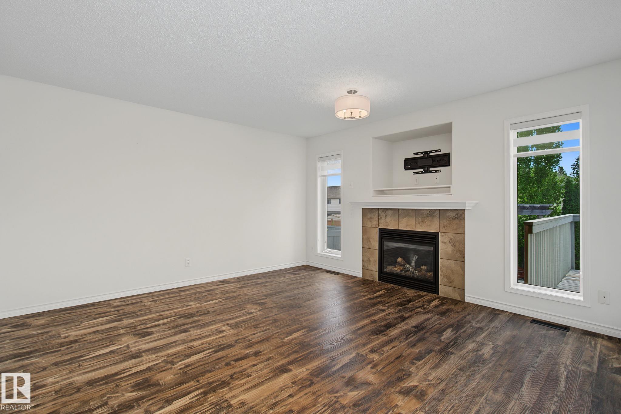 616 61 ST SW