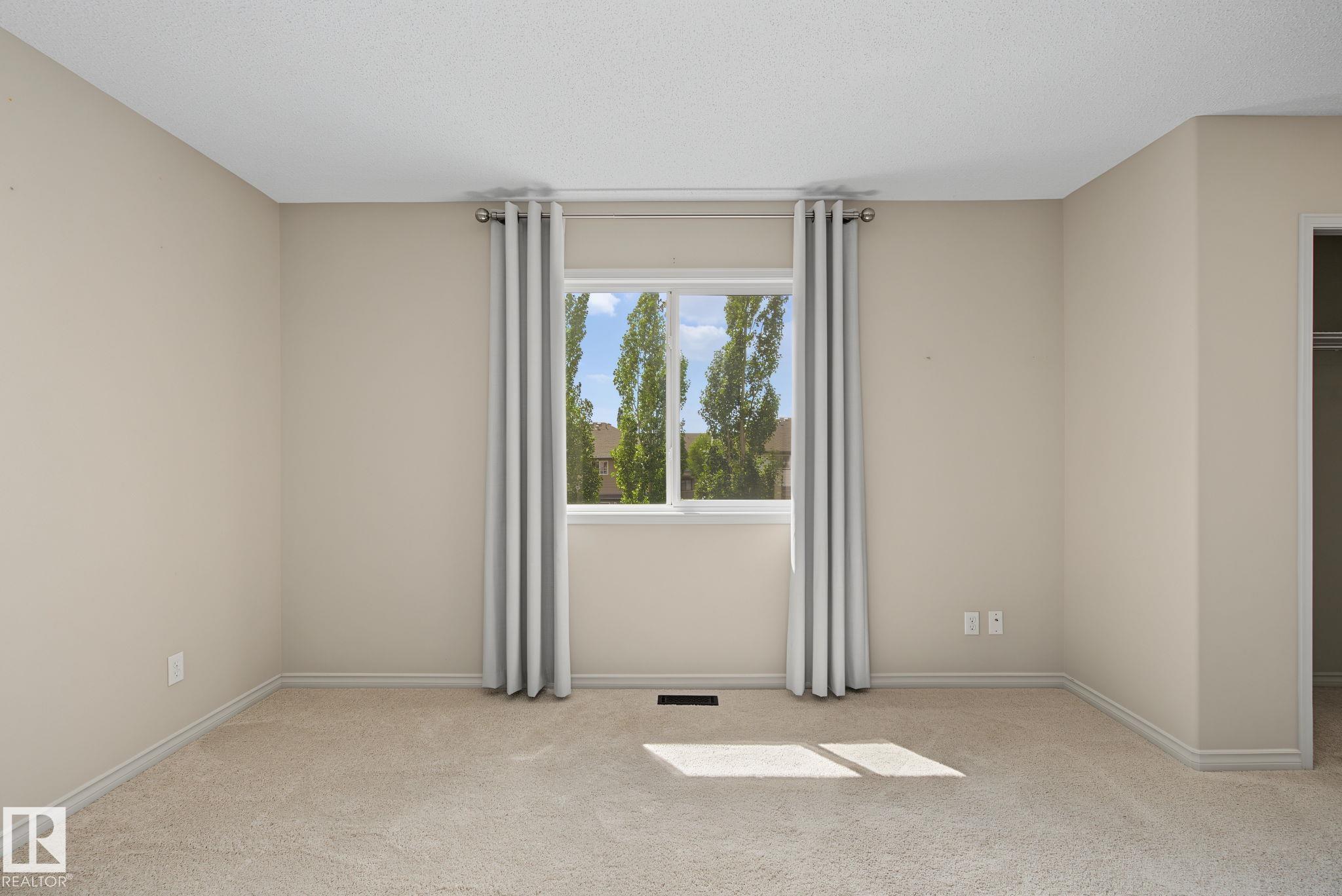 616 61 ST SW