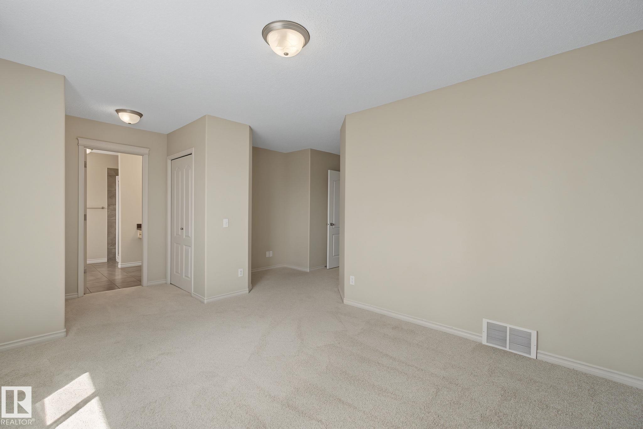 616 61 ST SW