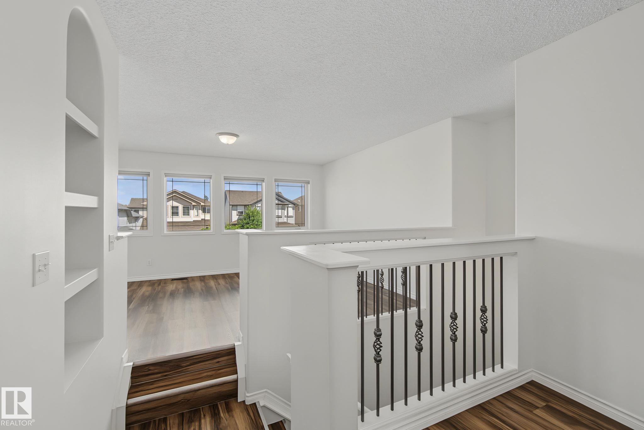 616 61 ST SW