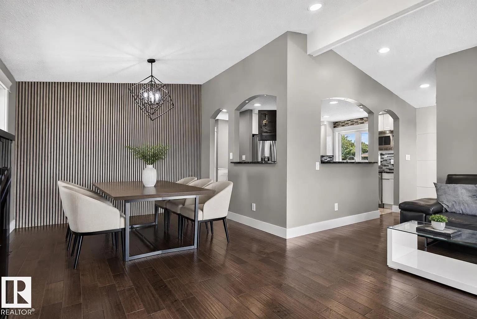 3911 67 ST NW