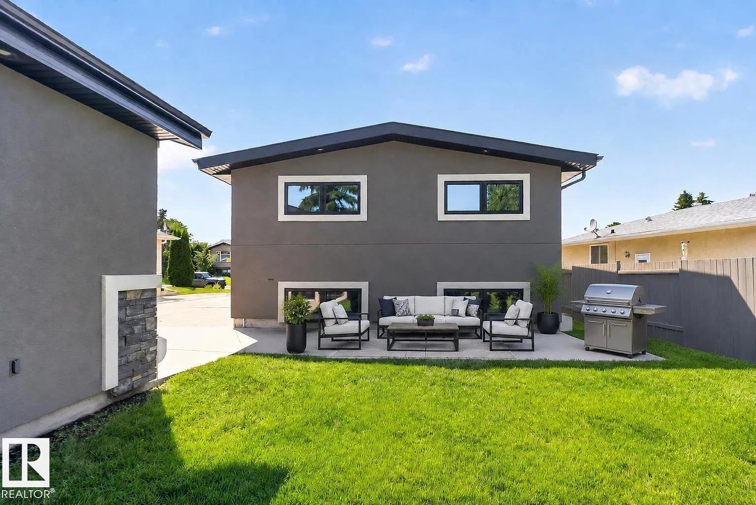 3911 67 ST NW