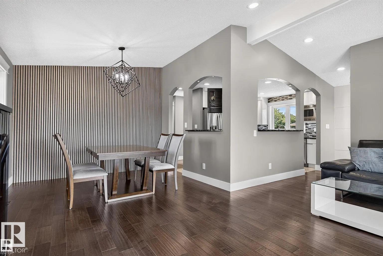 3911 67 ST NW