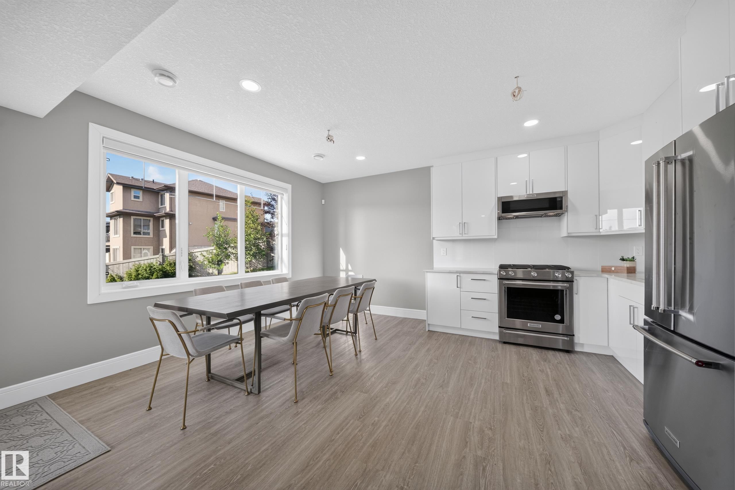 7640 179 AV NW