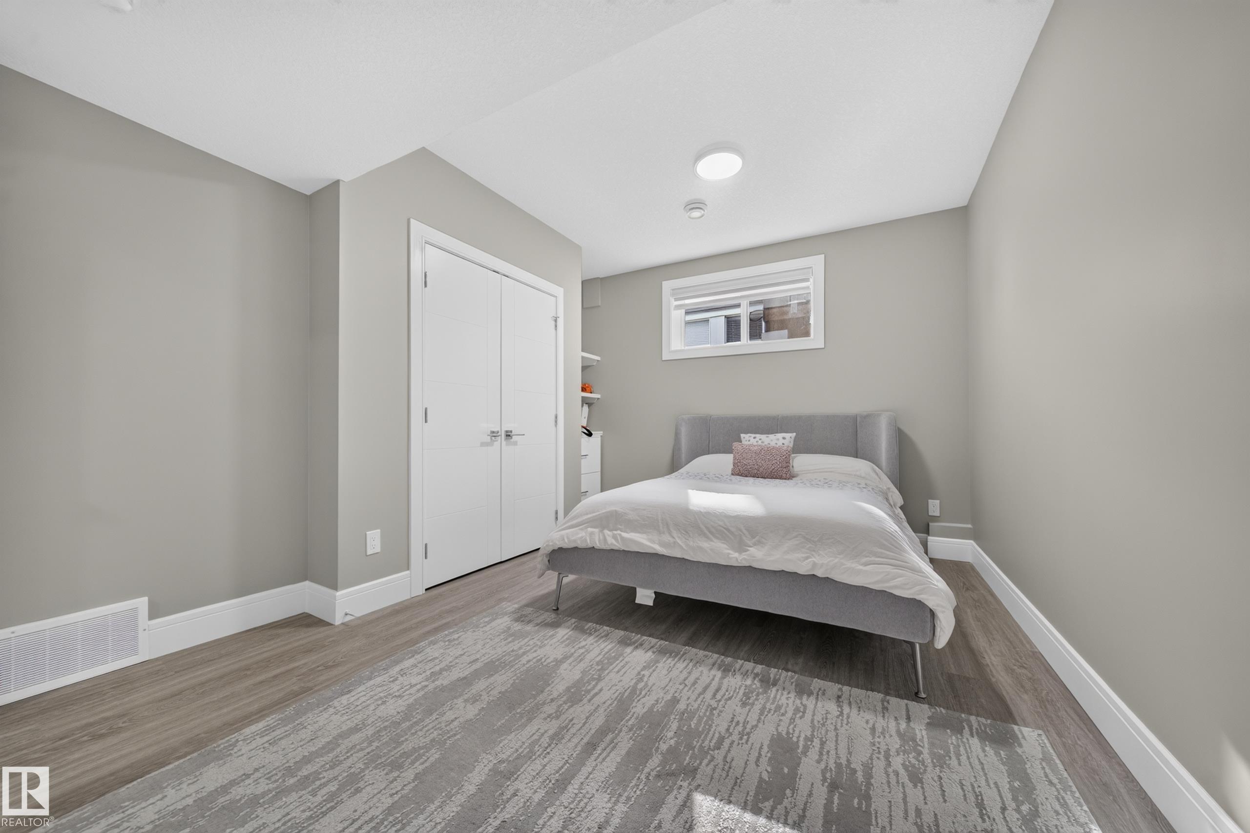 7640 179 AV NW