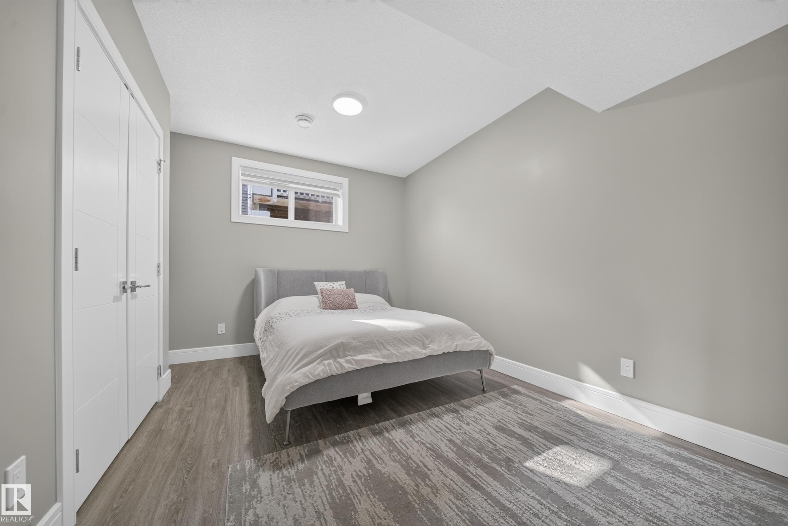 7640 179 AV NW