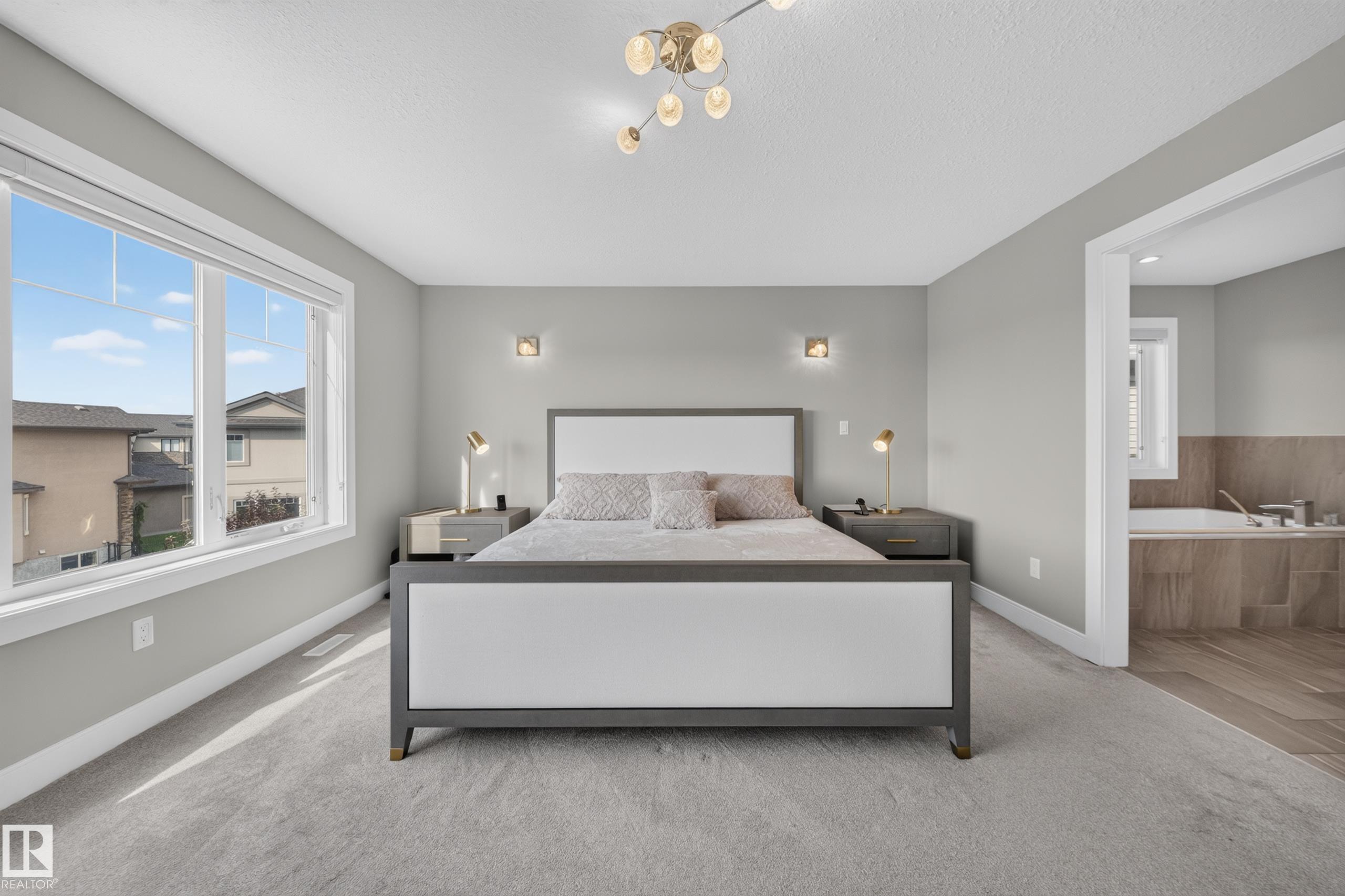 7640 179 AV NW