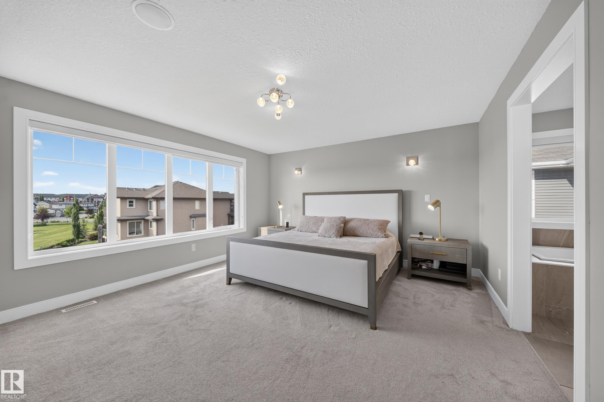7640 179 AV NW