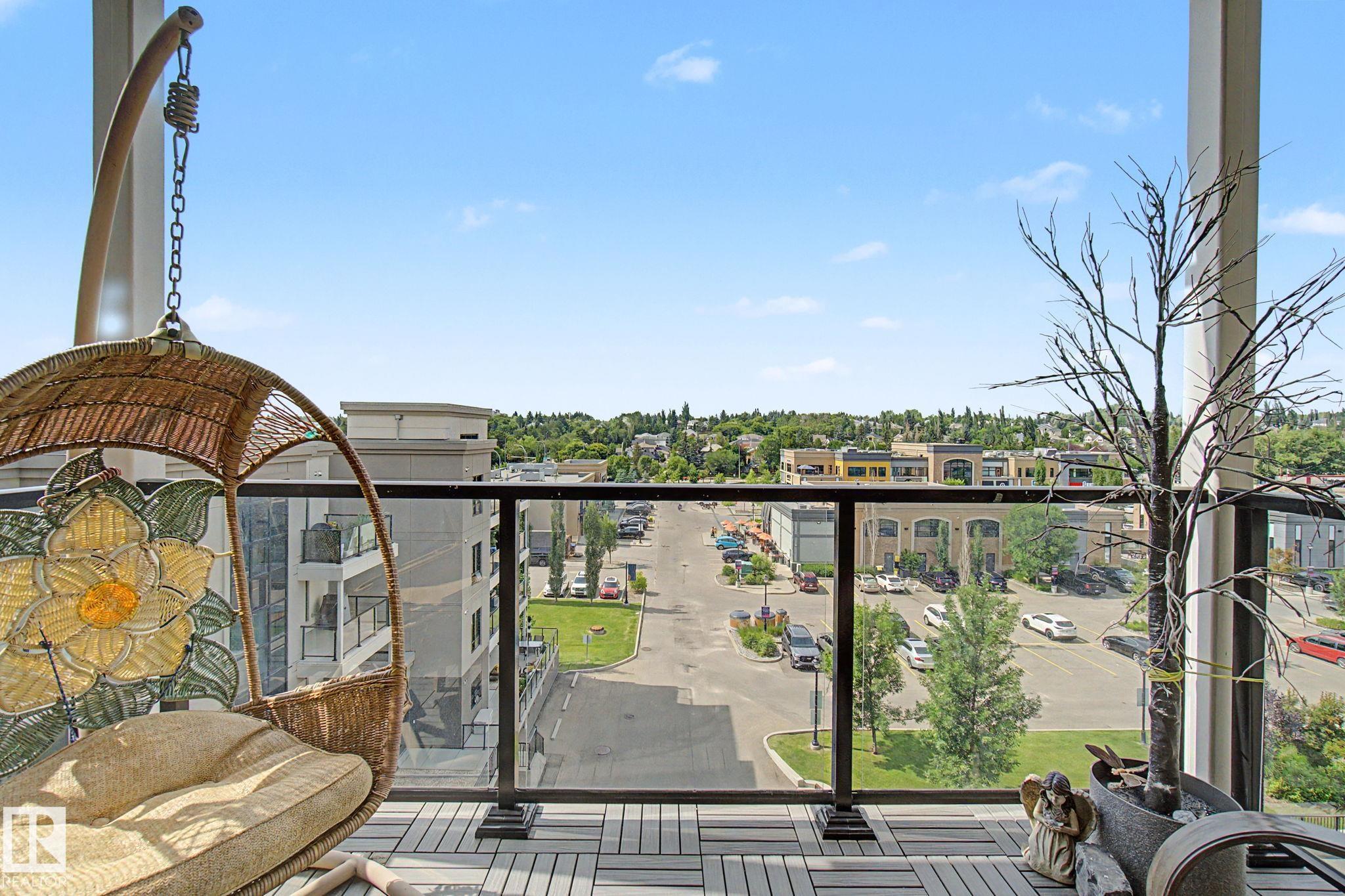 #810 200 BELLEROSE DR
