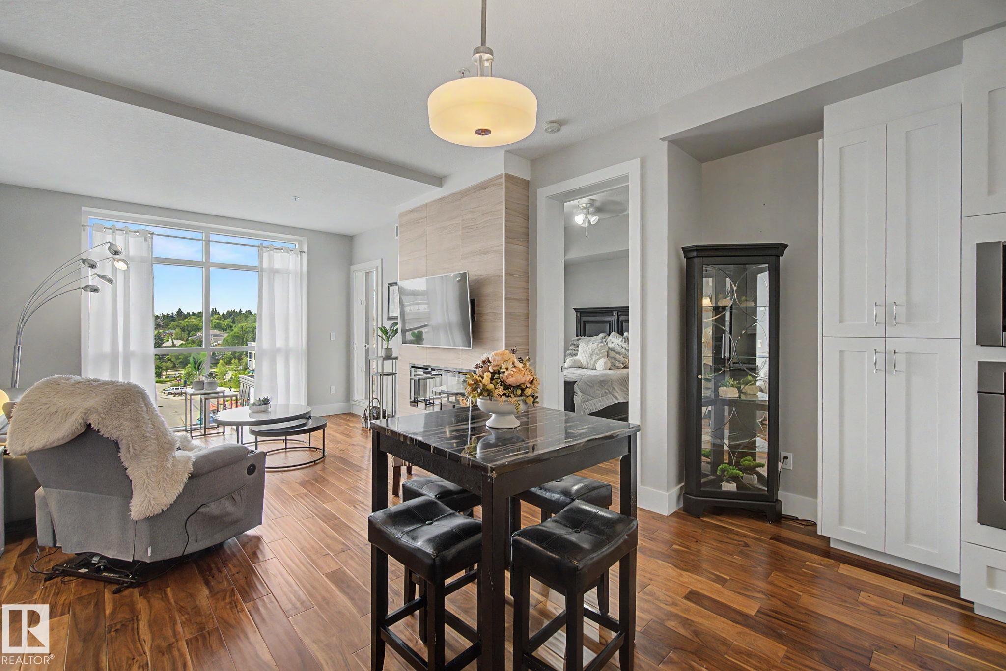 #810 200 BELLEROSE DR