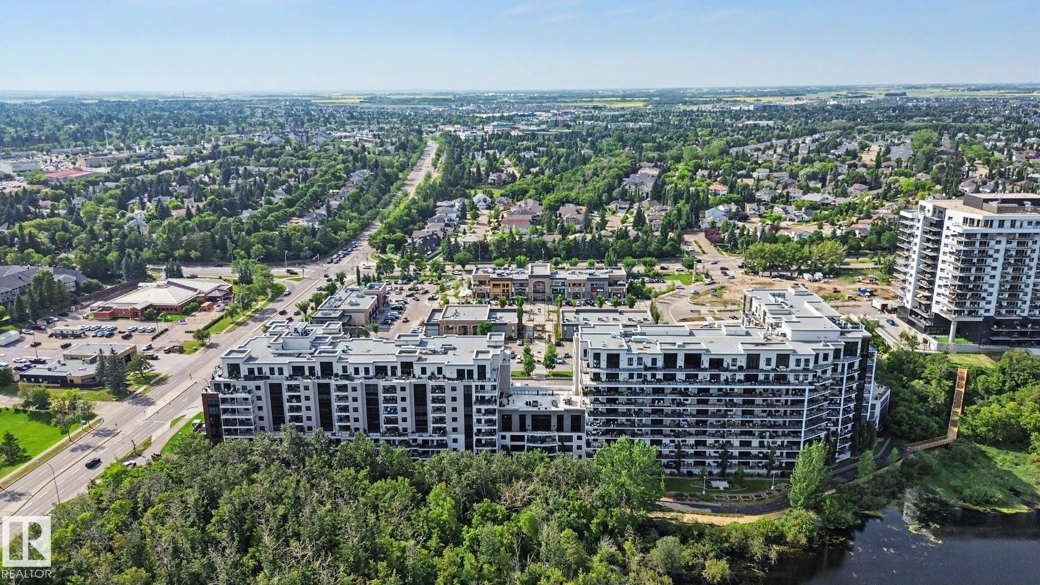 #810 200 BELLEROSE DR