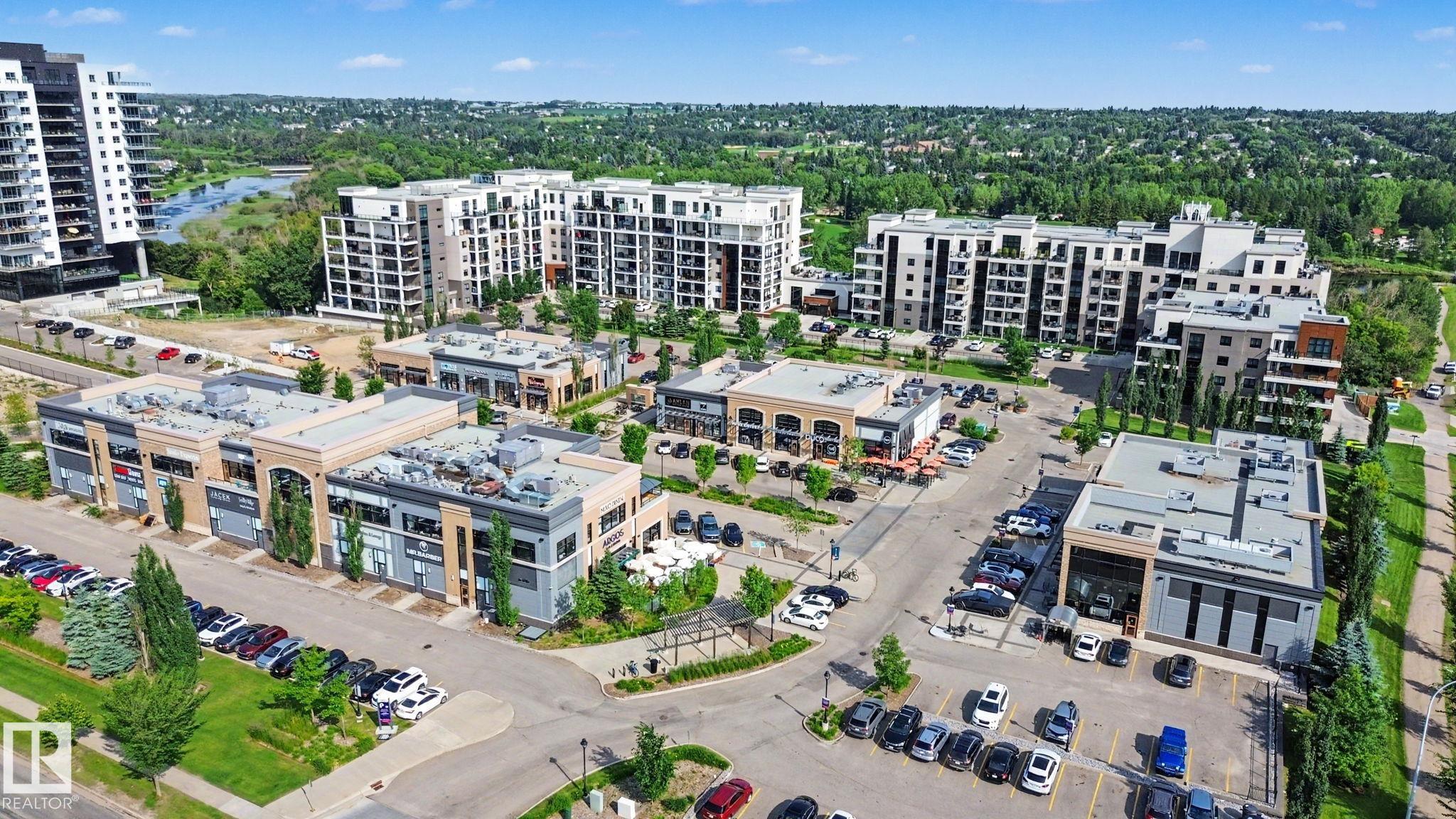 #810 200 BELLEROSE DR