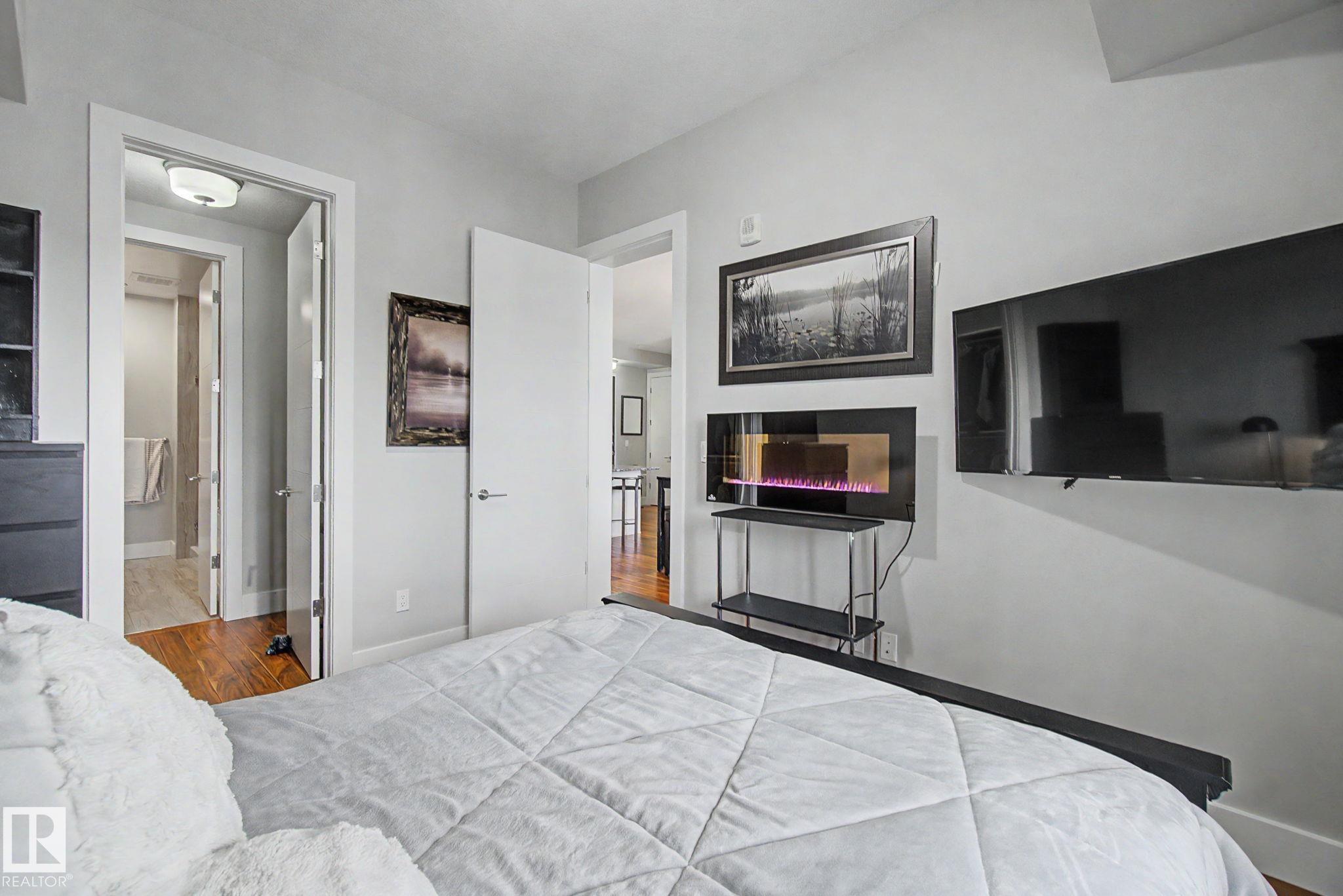 #810 200 BELLEROSE DR