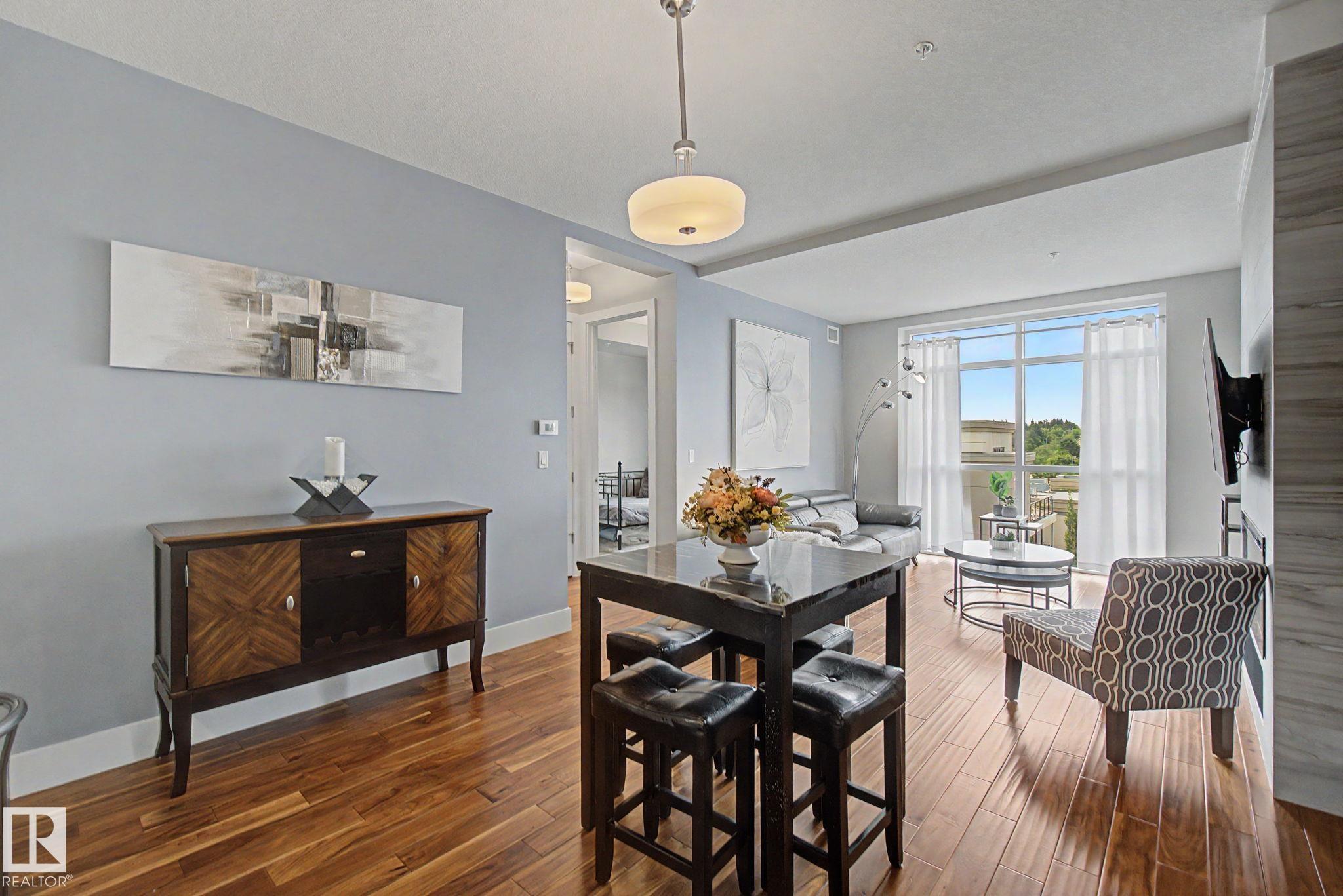 #810 200 BELLEROSE DR