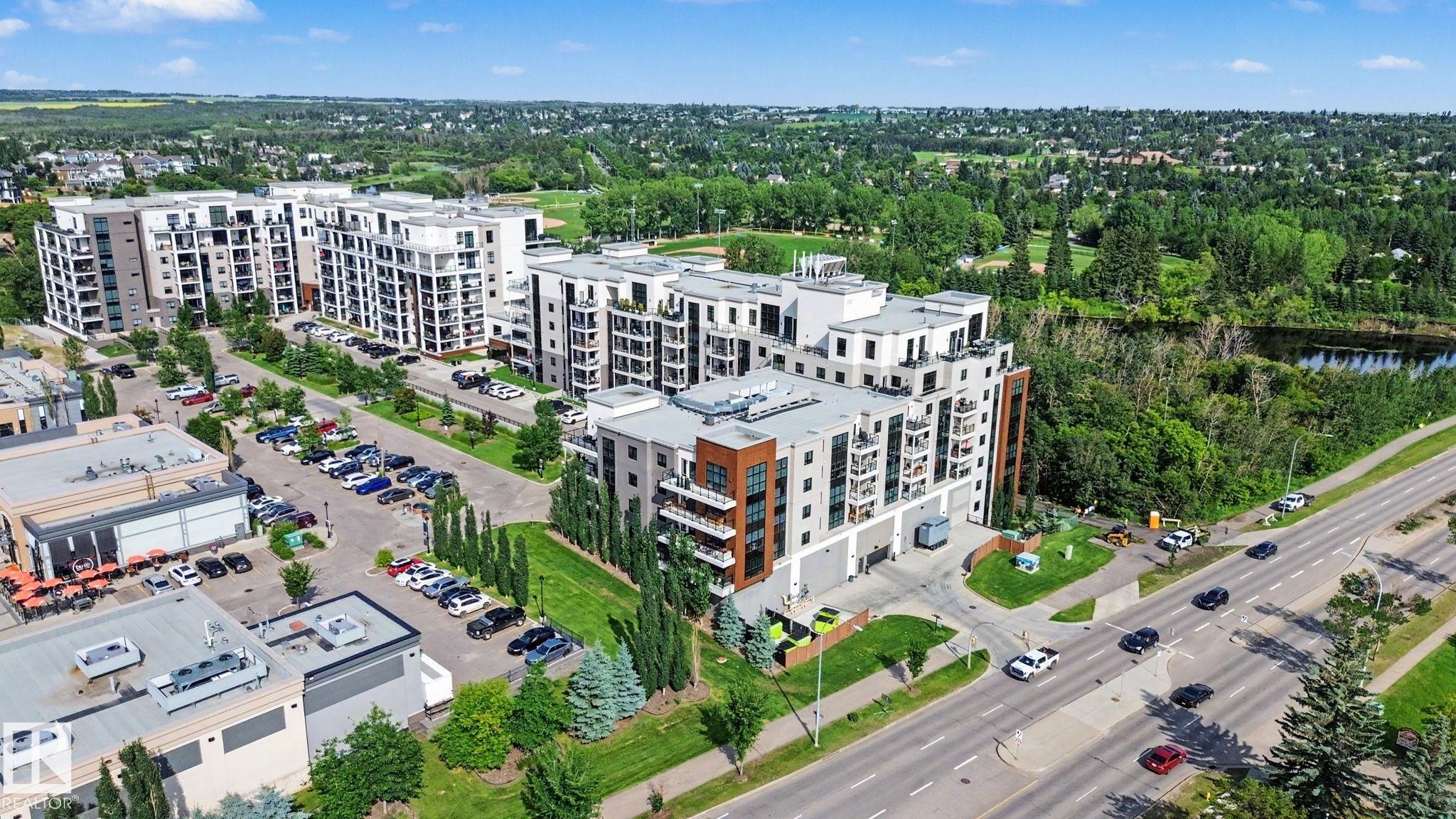 #810 200 BELLEROSE DR