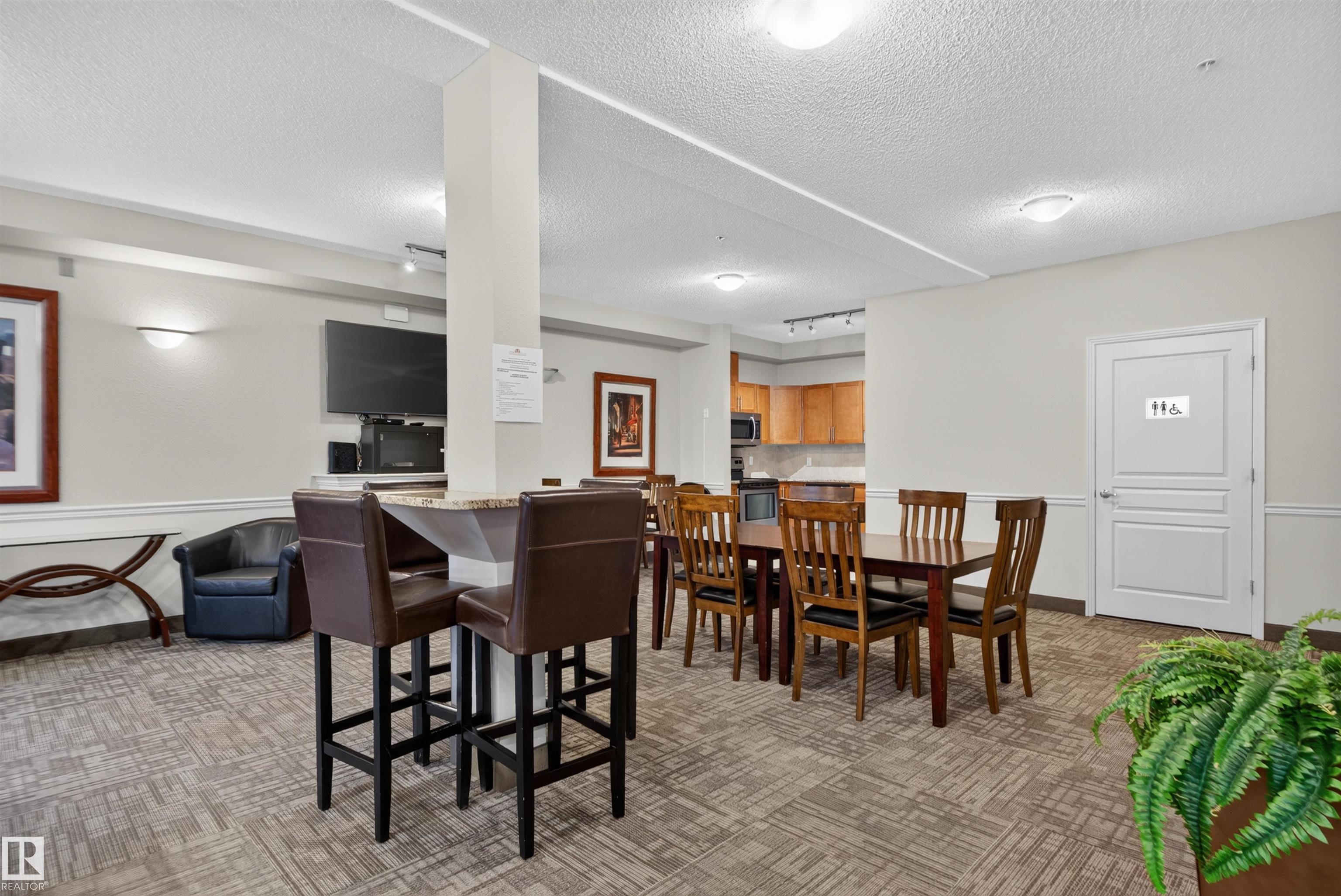 #212 2035 GRANTHAM CT NW