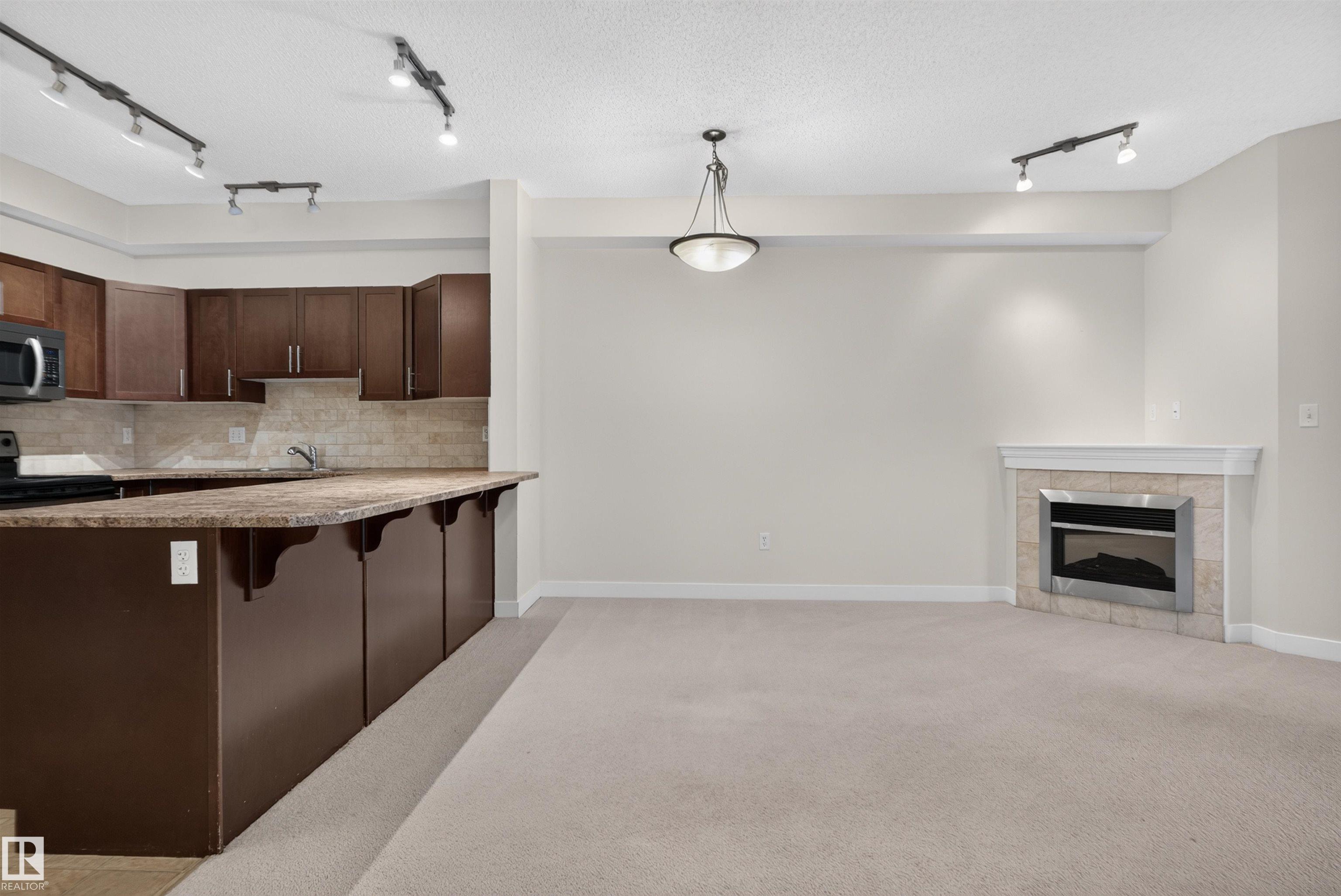 #212 2035 GRANTHAM CT NW