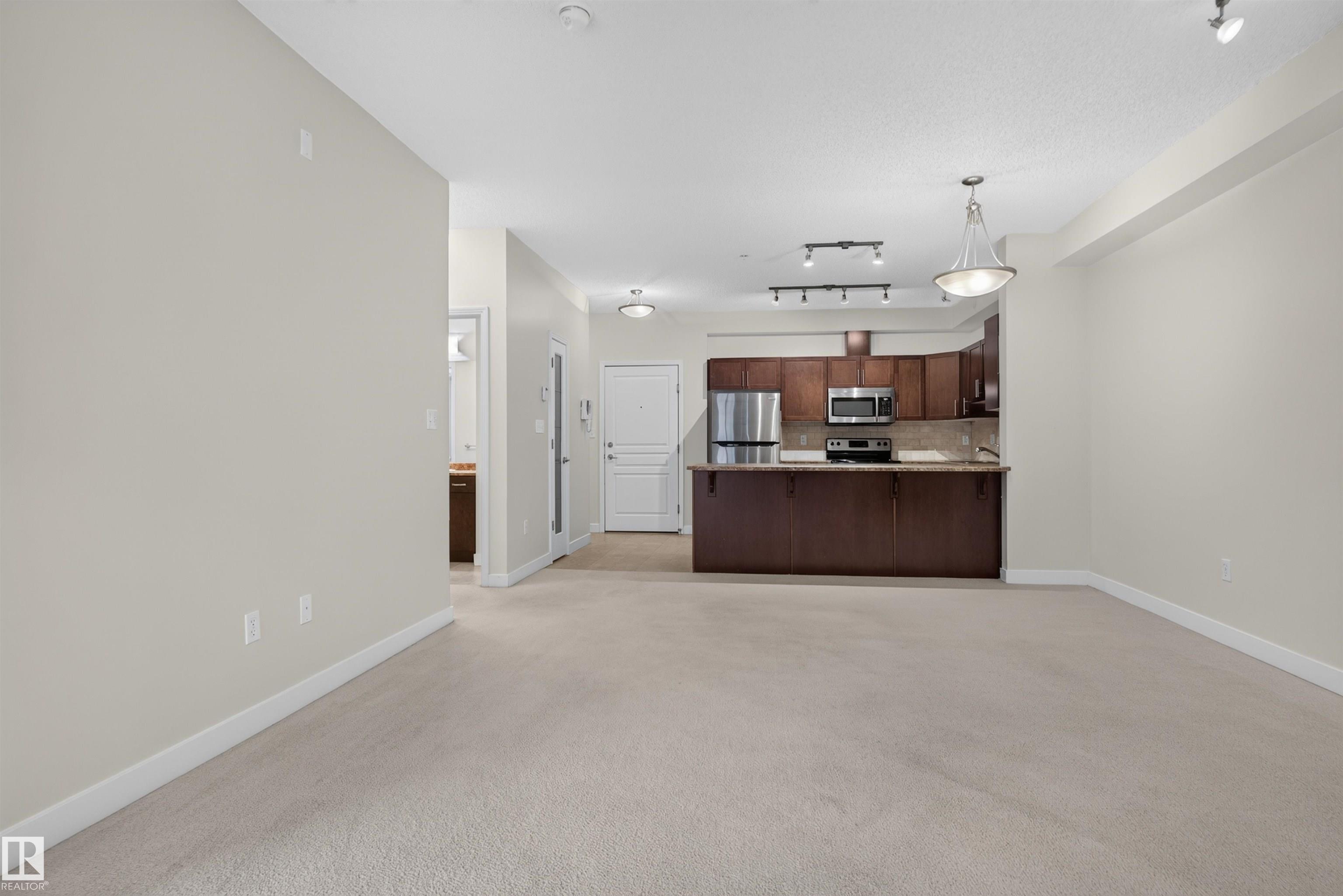 #212 2035 GRANTHAM CT NW