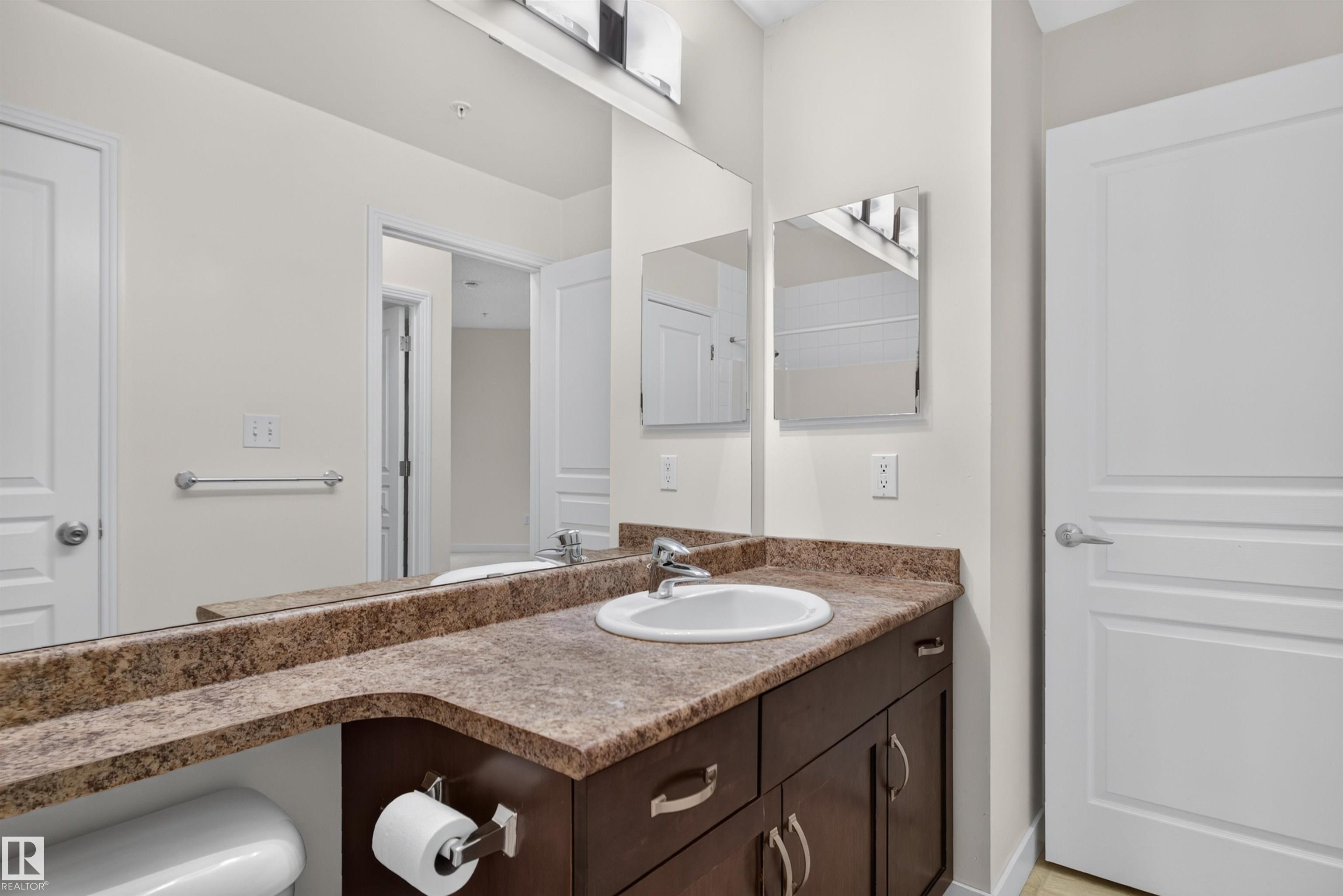 #212 2035 GRANTHAM CT NW